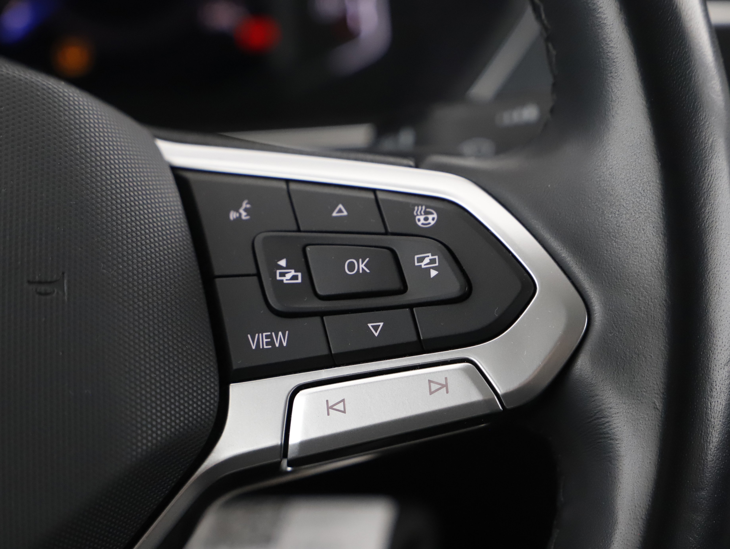 VW Tiguan Allspace 2.0 TDI  Life | Bild 20 von 28