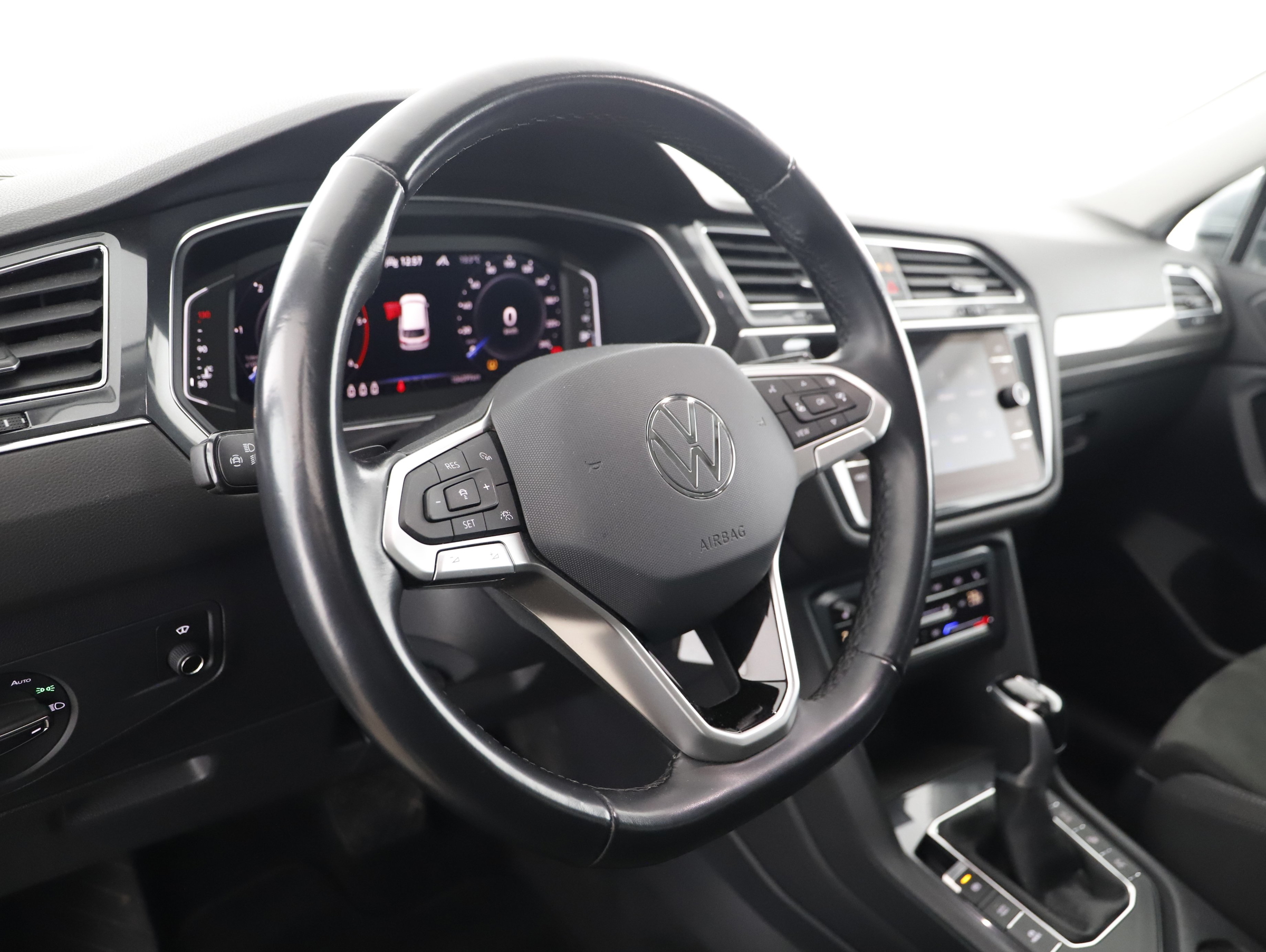 VW Tiguan Allspace 2.0 TDI  Life | Bild 12 von 28