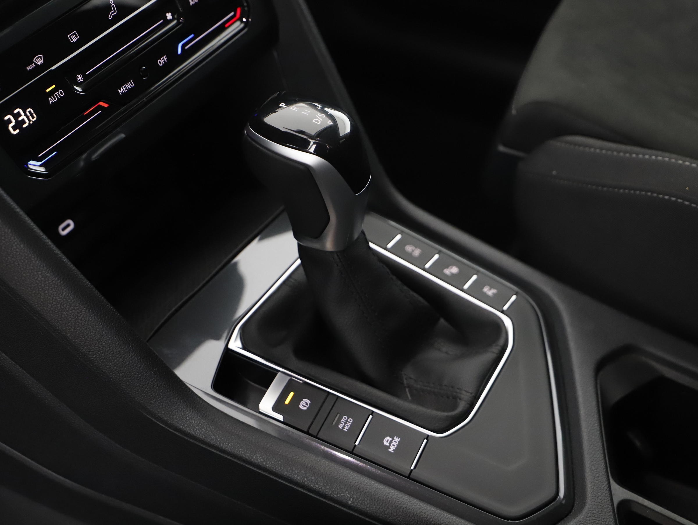 VW Tiguan Allspace 2.0 TDI  Life | Bild 13 von 28