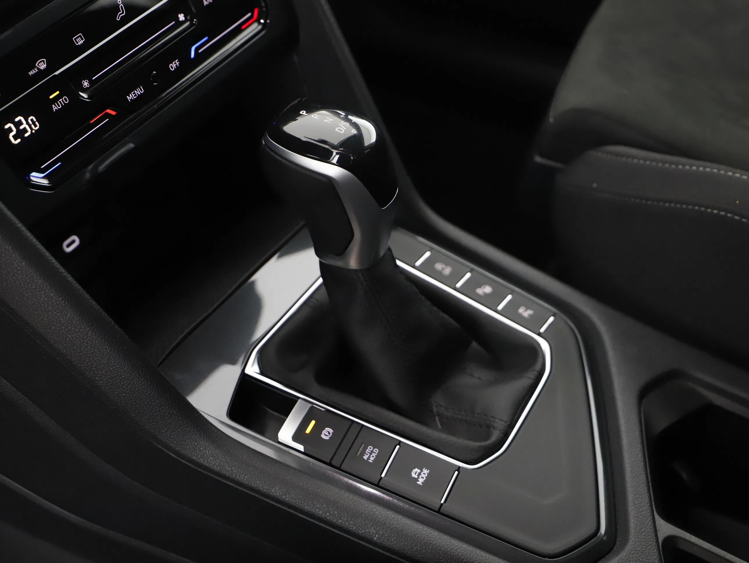 VW Tiguan Allspace 2.0 TDI Life | Bild 13 von 28