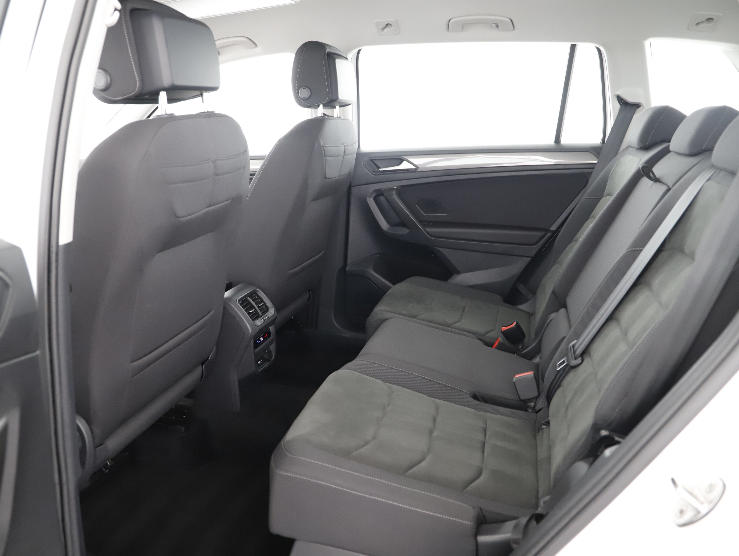 VW Tiguan Allspace 2.0 TDI  Life | Bild 11 von 30