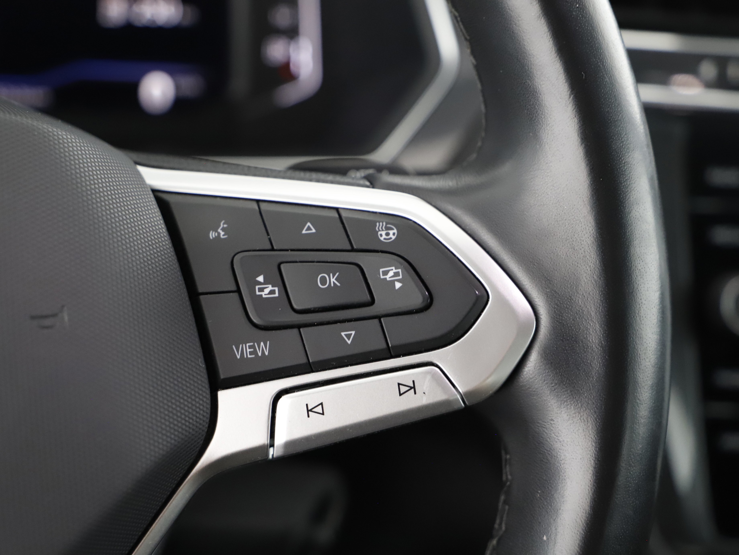 VW Tiguan Allspace 2.0 TDI  Life | Bild 29 von 30