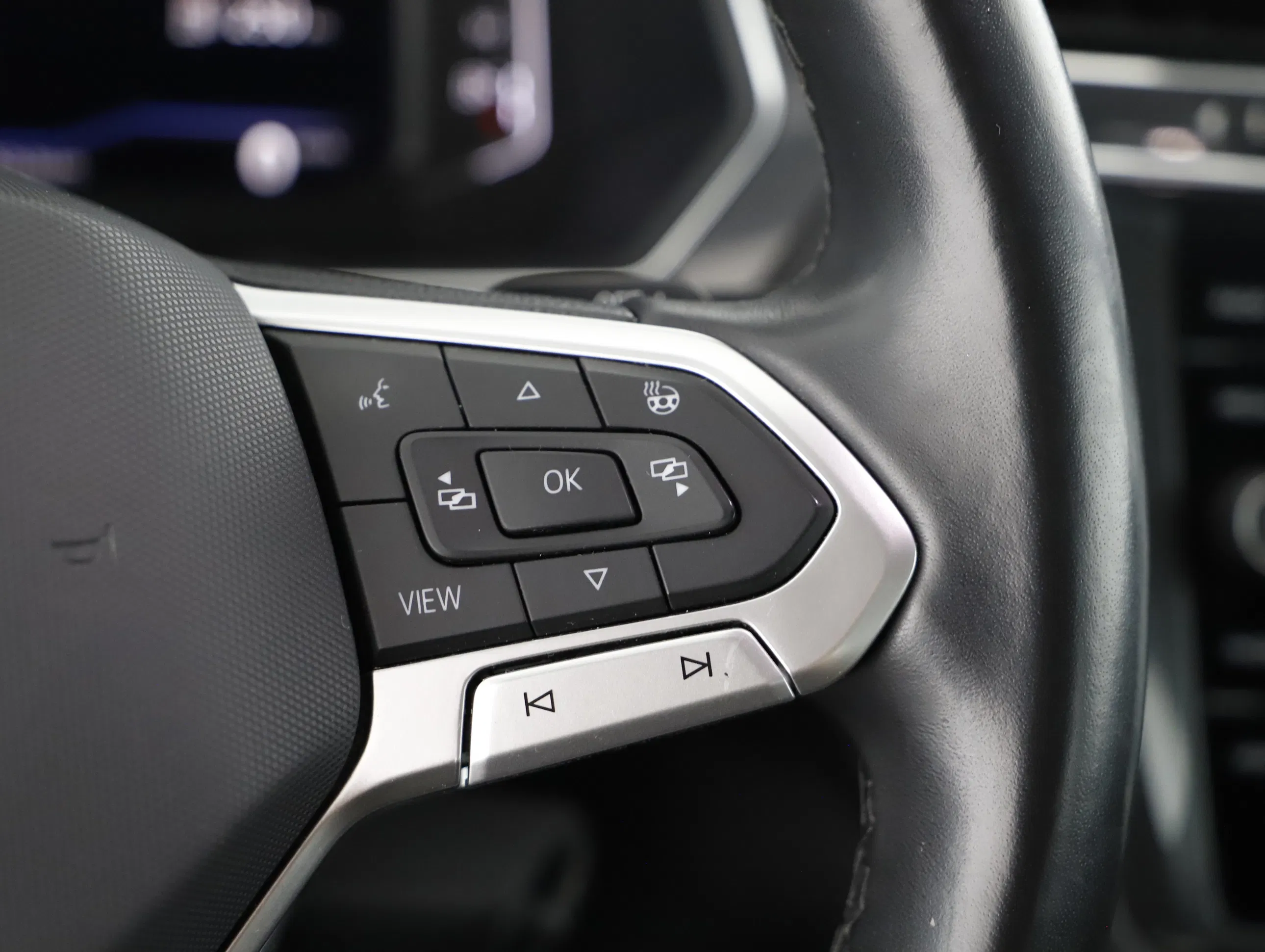 VW Tiguan Allspace 2.0 TDI Life | Bild 29 von 30