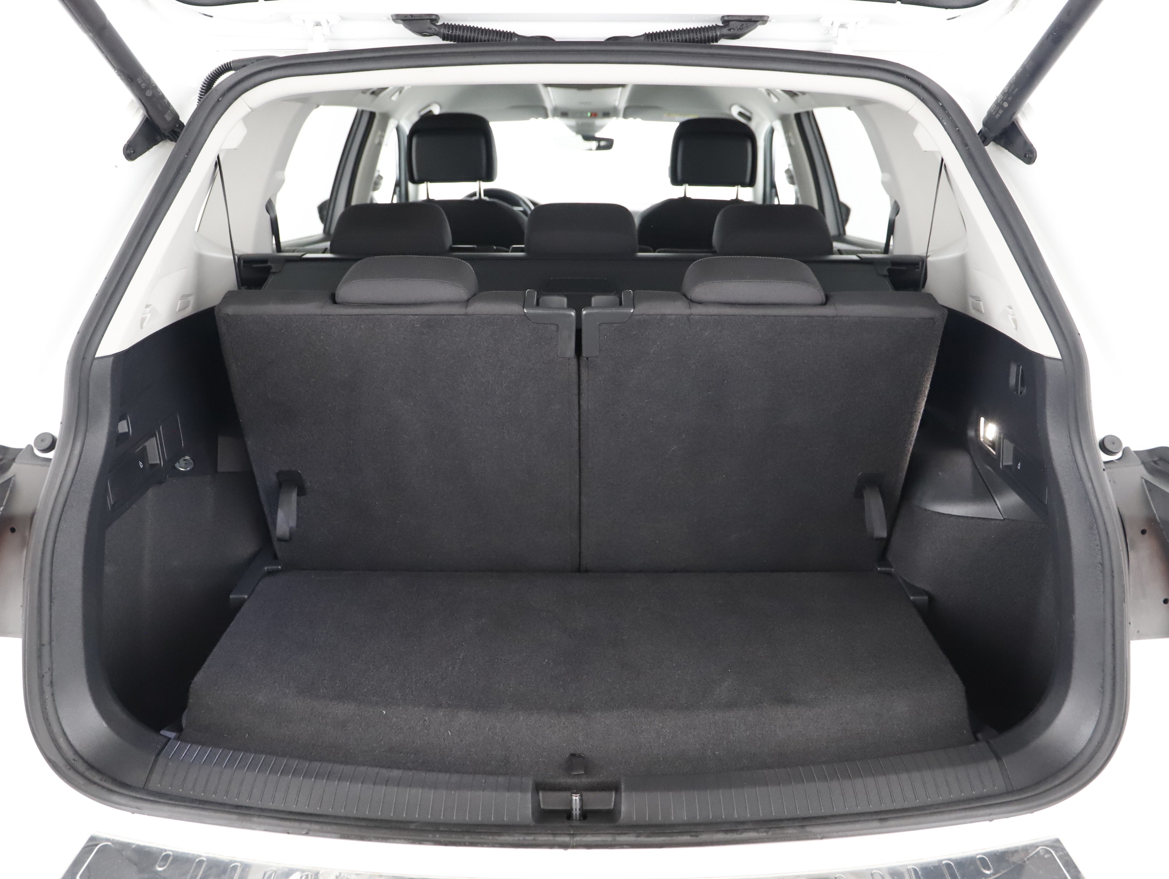 VW Tiguan Allsp 2.0 TDI Life DSG 7-SITZE | Bild 16 von 24