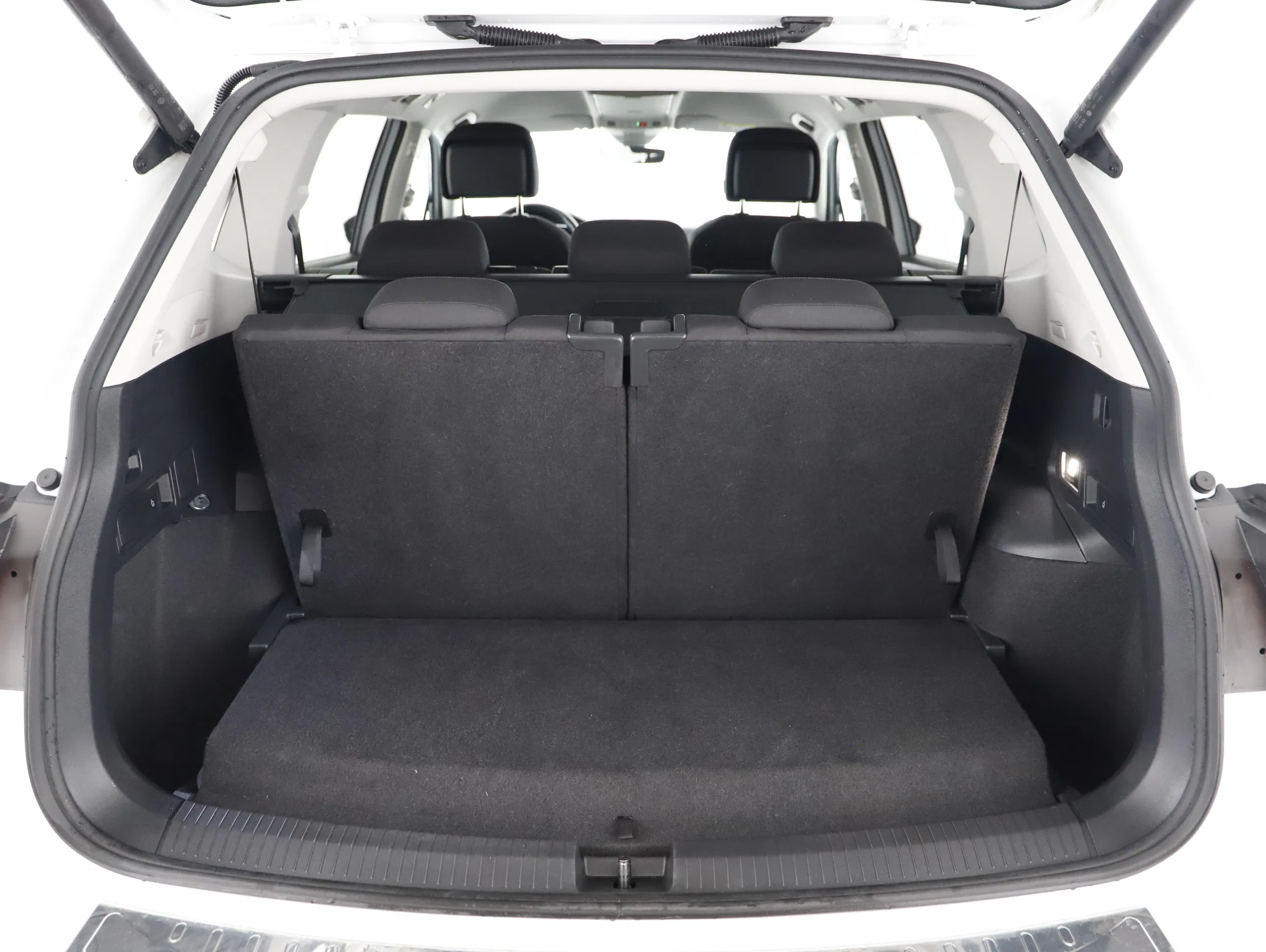 VW Tiguan Allsp 2.0 TDI Life DSG 7-SITZE | Bild 16 von 24