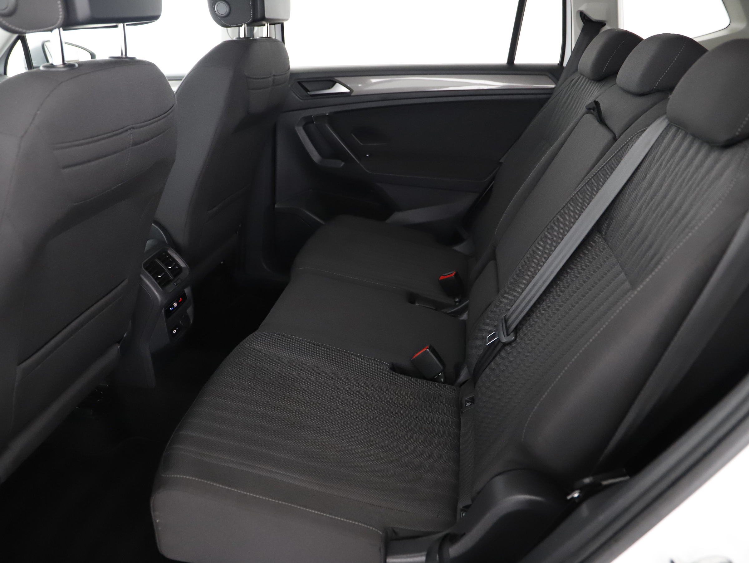 VW Tiguan Allsp 2.0 TDI Life DSG 7-SITZE | Bild 2 von 24