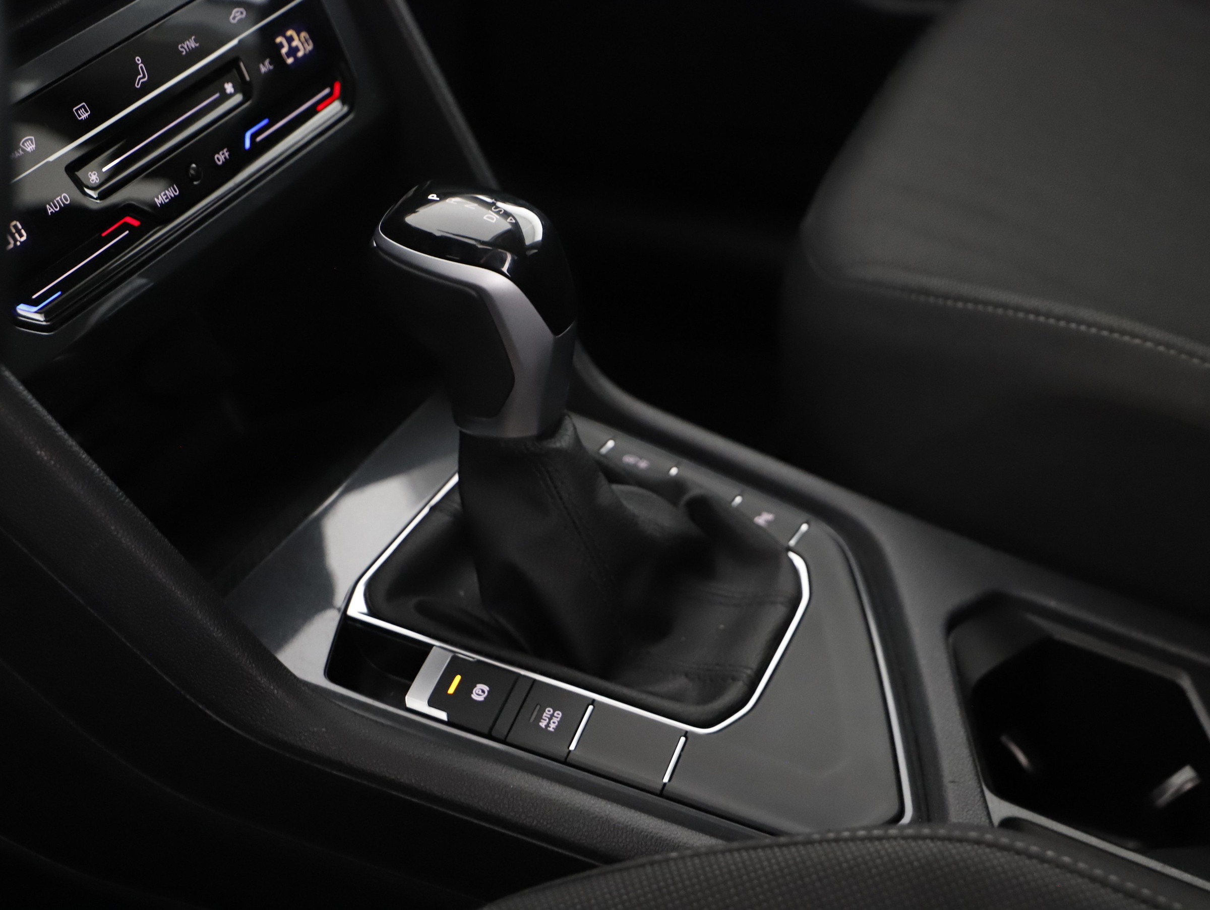 VW Tiguan Allsp 2.0 TDI Life DSG 7-SITZE | Bild 5 von 24