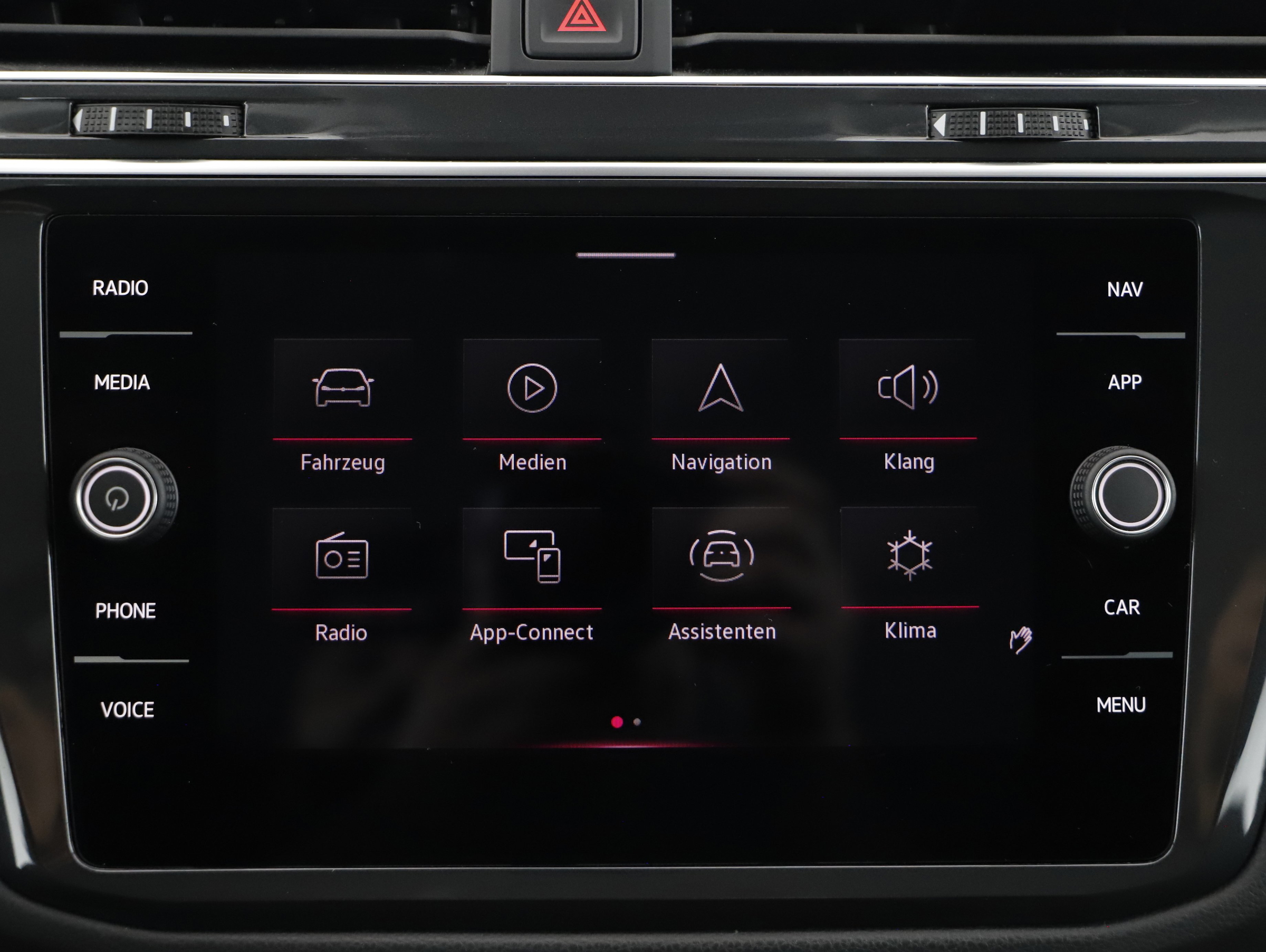 VW Tiguan 2.0 TDI BMT Elegance | Bild 18 von 24