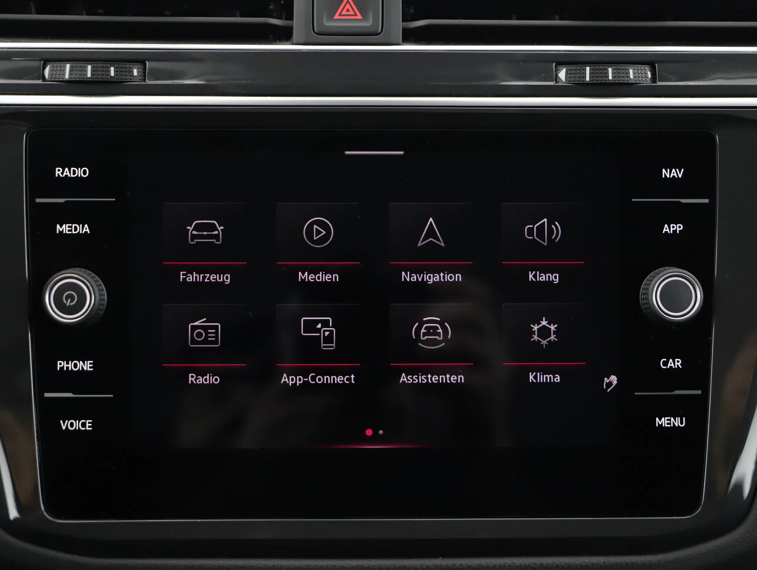 VW Tiguan 2.0 TDI BMT Elegance | Bild 18 von 24