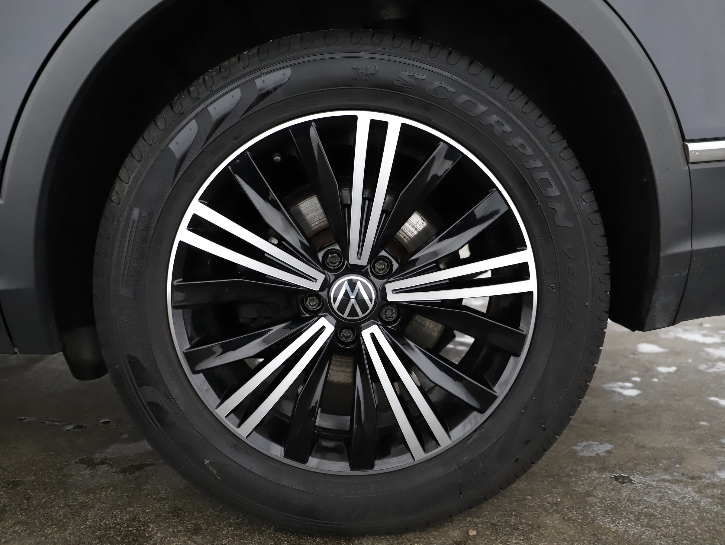 VW Tiguan 2.0 TDI BMT Elegance | Bild 6 von 24