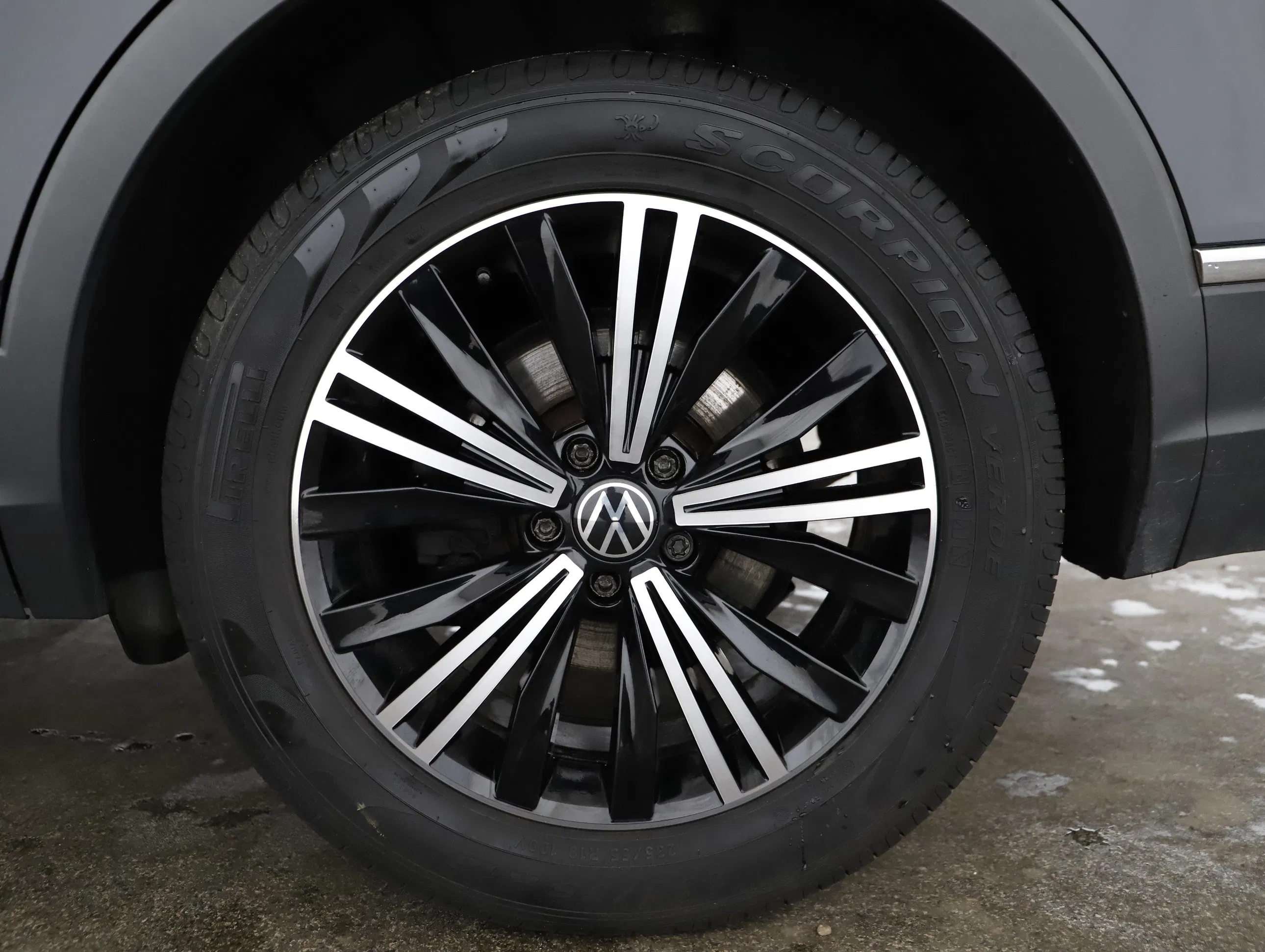 VW Tiguan 2.0 TDI BMT Elegance | Bild 6 von 24