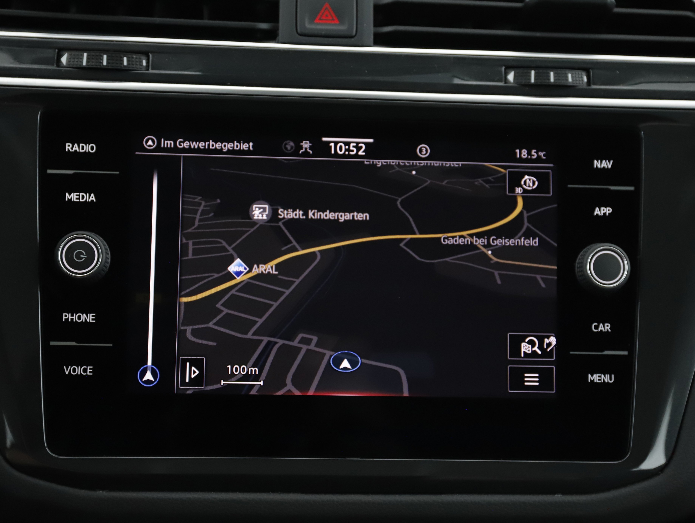 VW Tiguan 2.0 TDI BMT Elegance | Bild 20 von 28