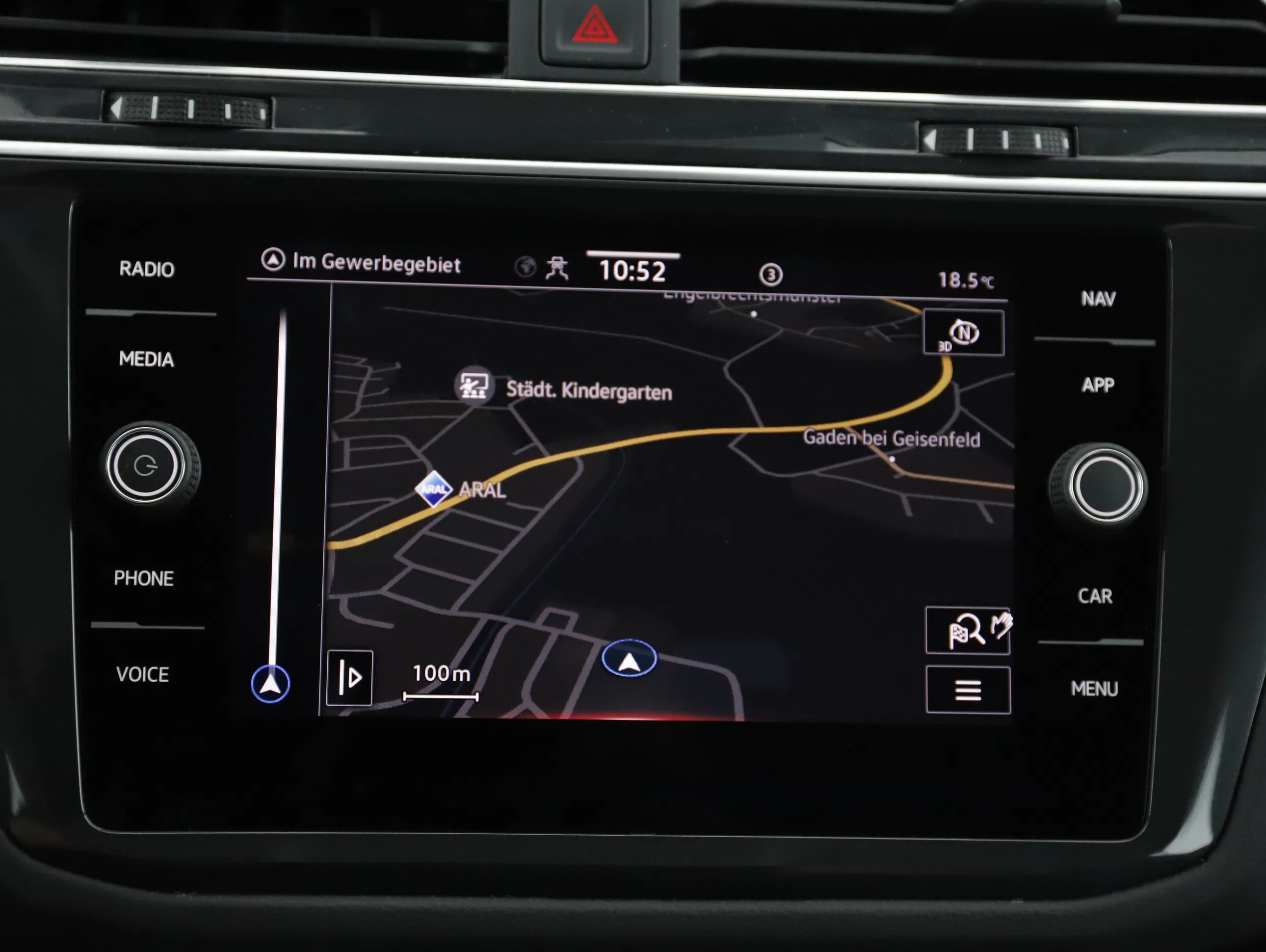 VW Tiguan 2.0 TDI BMT Elegance | Bild 20 von 28