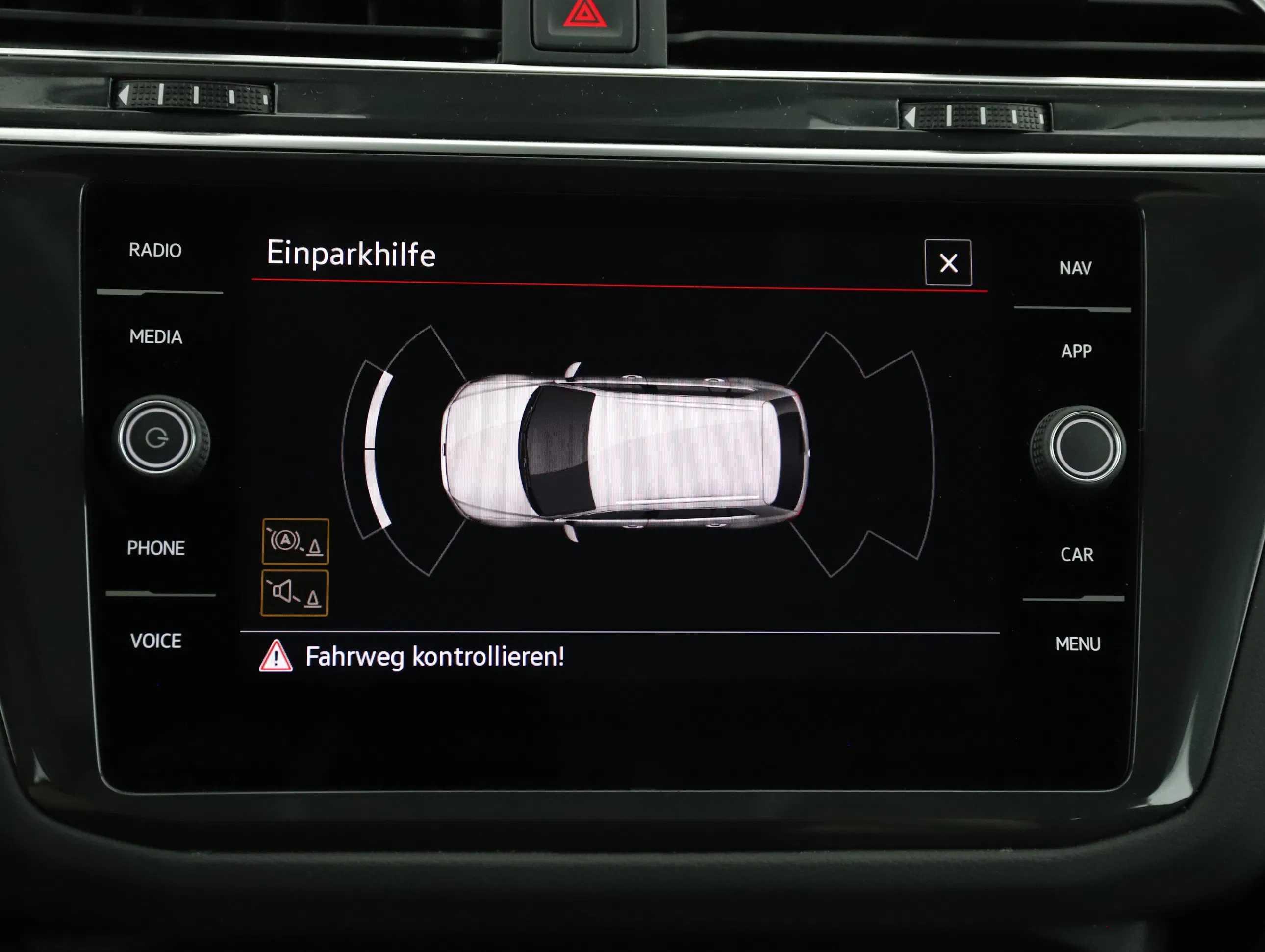 VW Tiguan 2.0 TDI BMT Elegance | Bild 21 von 28