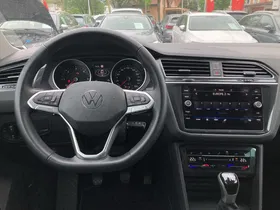 VW Tiguan Life 2.0 TDI | Thumbnail 10 von 20