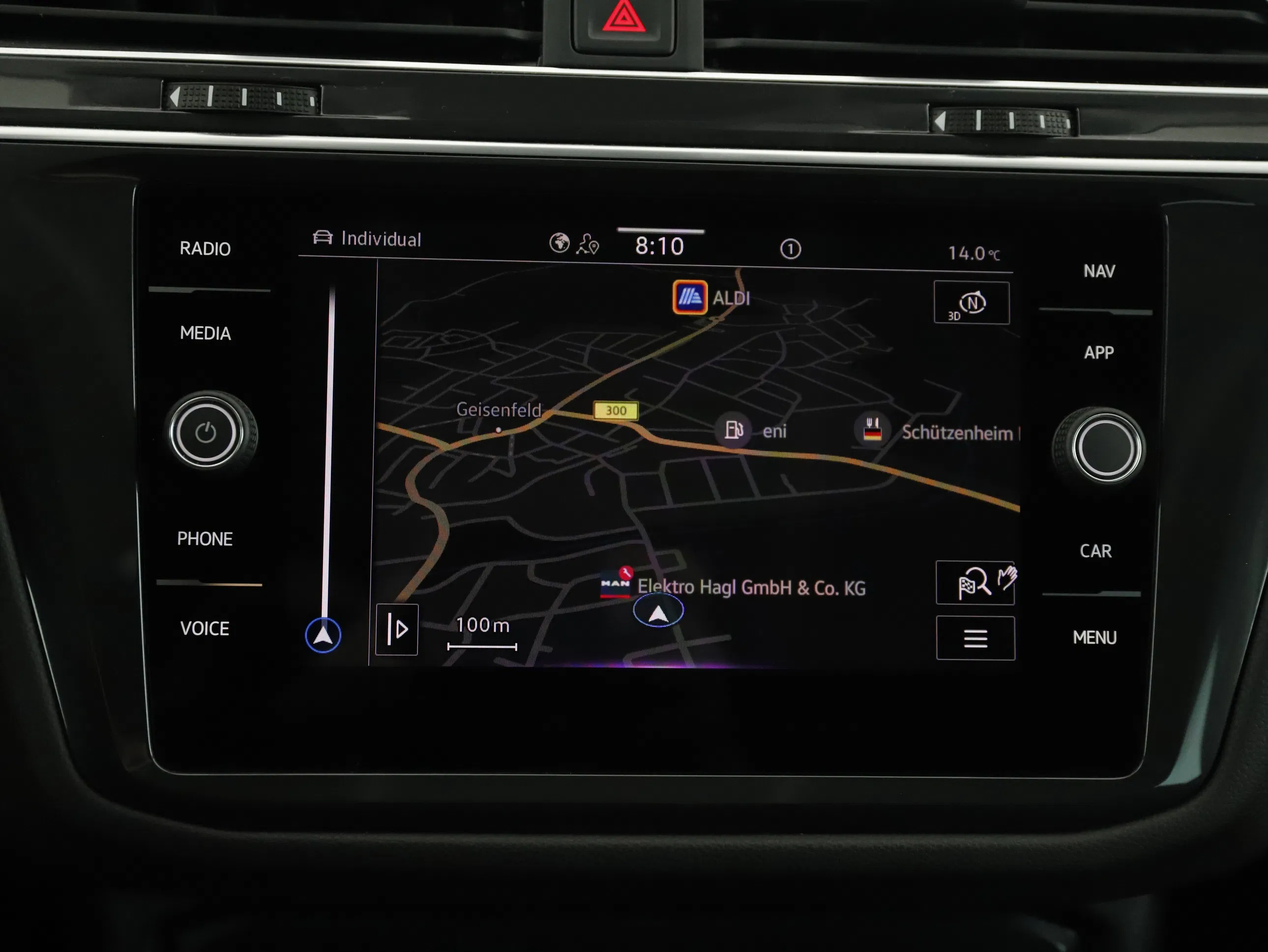 VW Tiguan 2.0 TDI BMT Life | Bild 16 von 24