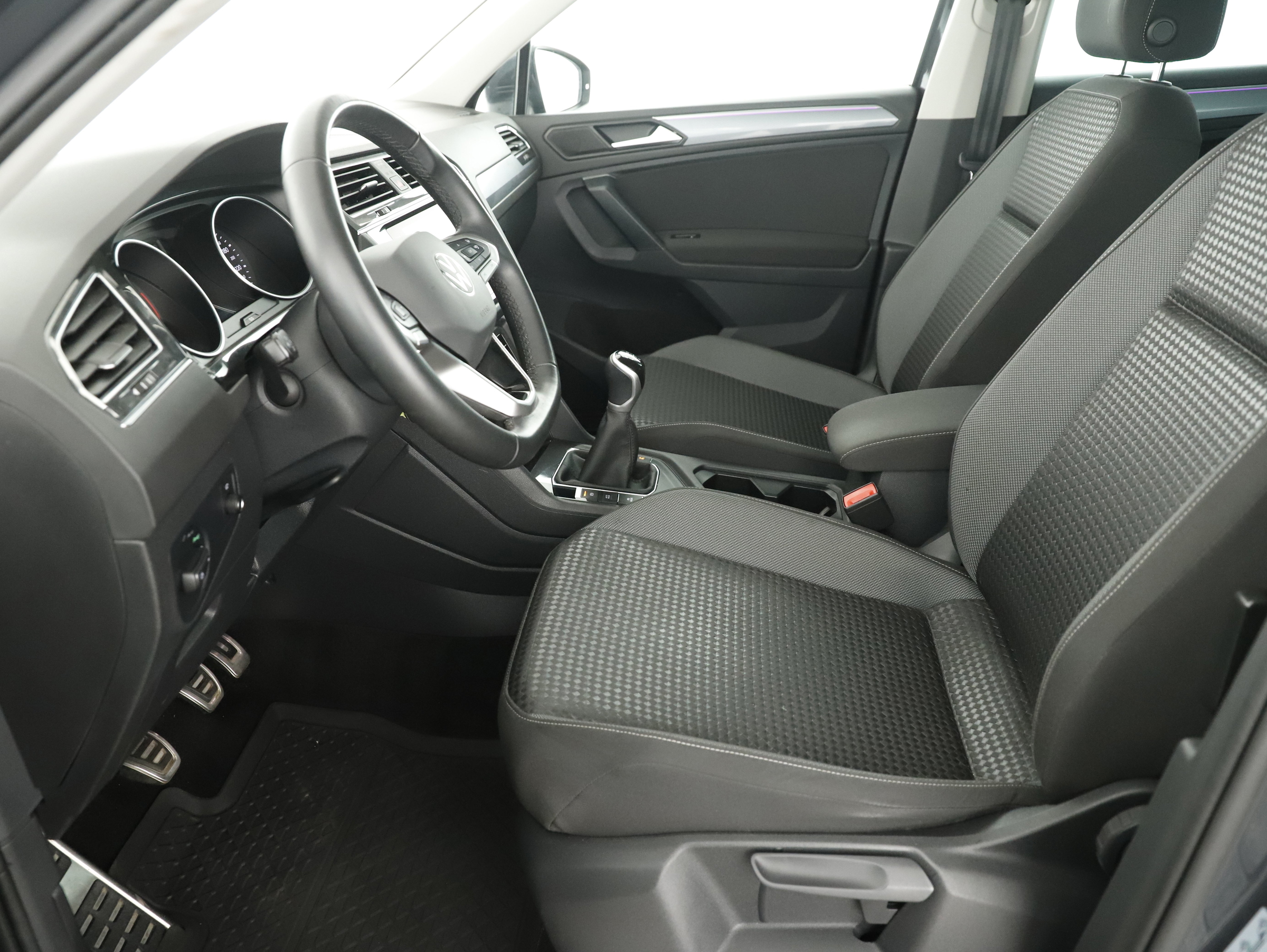 VW Tiguan 2.0 TDI BMT Life | Bild 9 von 24