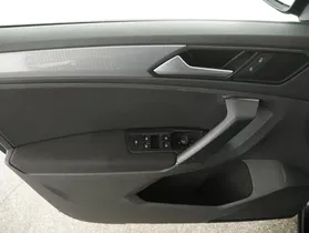 VW Tiguan Life TDI 4MOTION DSG | Thumbnail 11 von 29