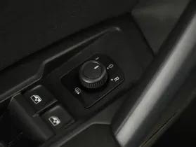 VW Tiguan Life TDI 4MOTION DSG | Thumbnail 12 von 29