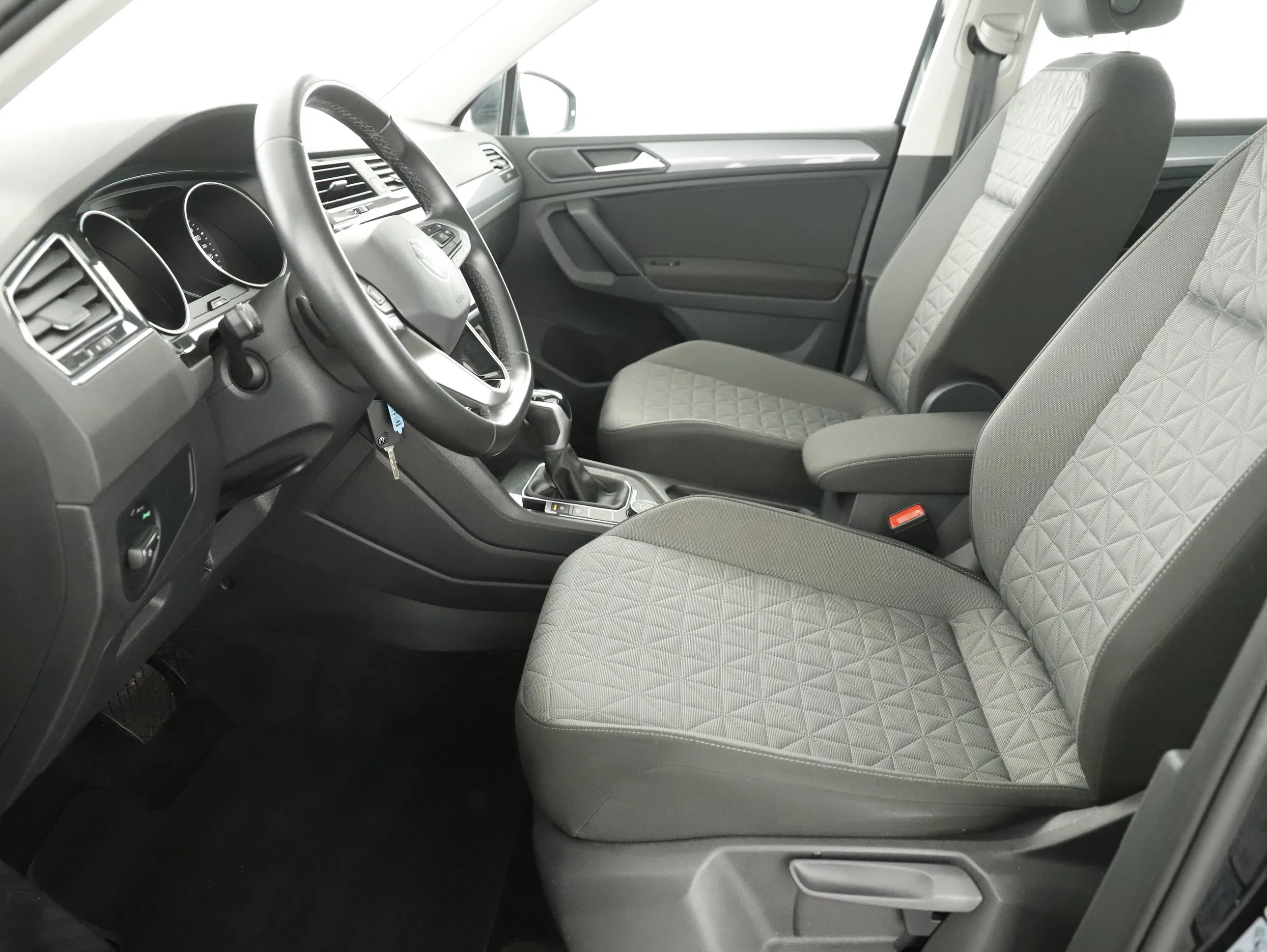 VW Tiguan Life TDI 4MOTION DSG | Bild 14 von 29