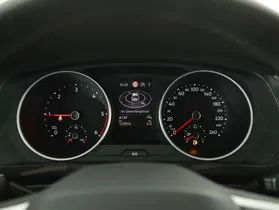 VW Tiguan Life TDI 4MOTION DSG | Thumbnail 16 von 29