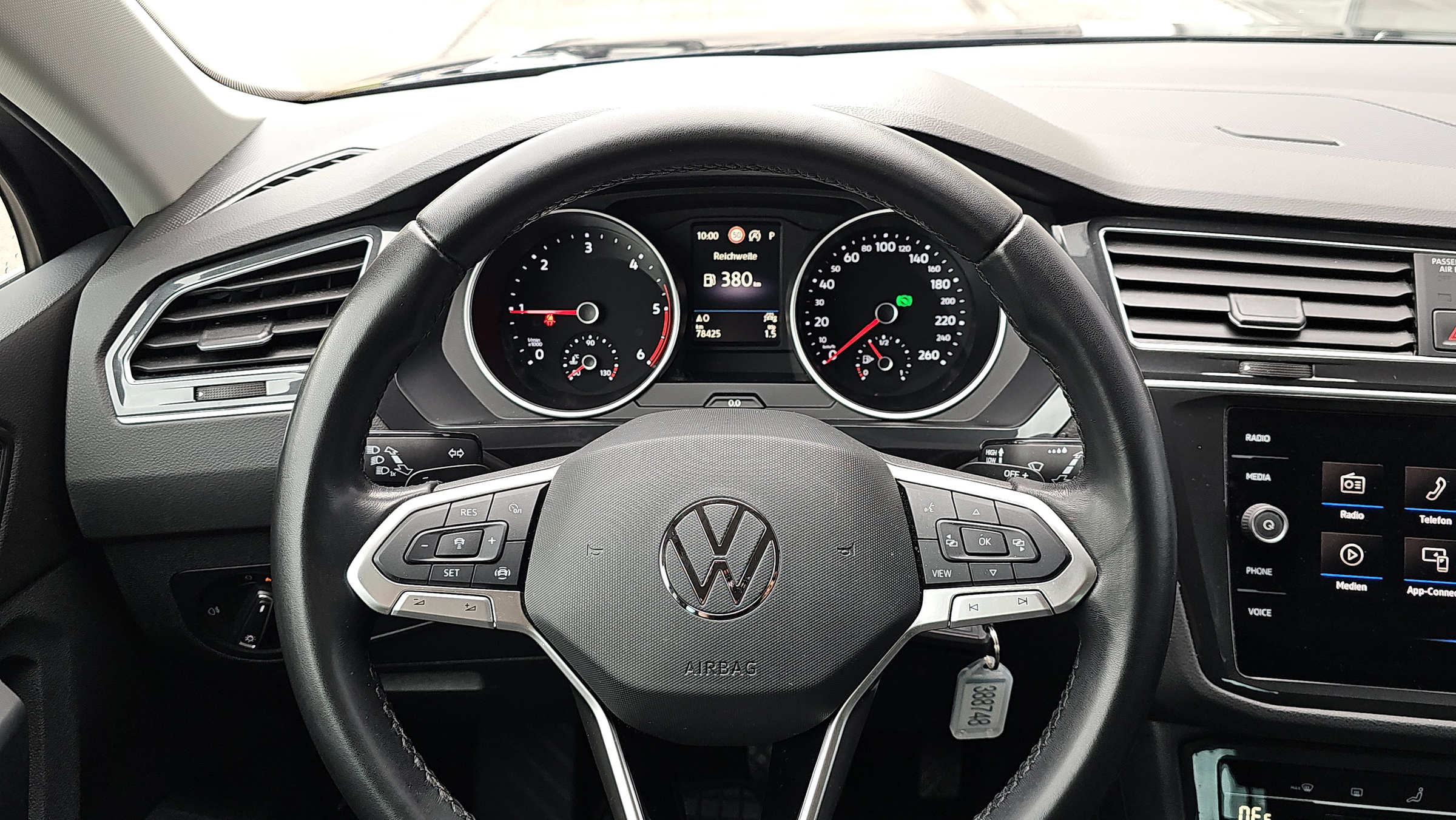VW Tiguan 2.0 TDI BMT Life | Bild 12 von 21
