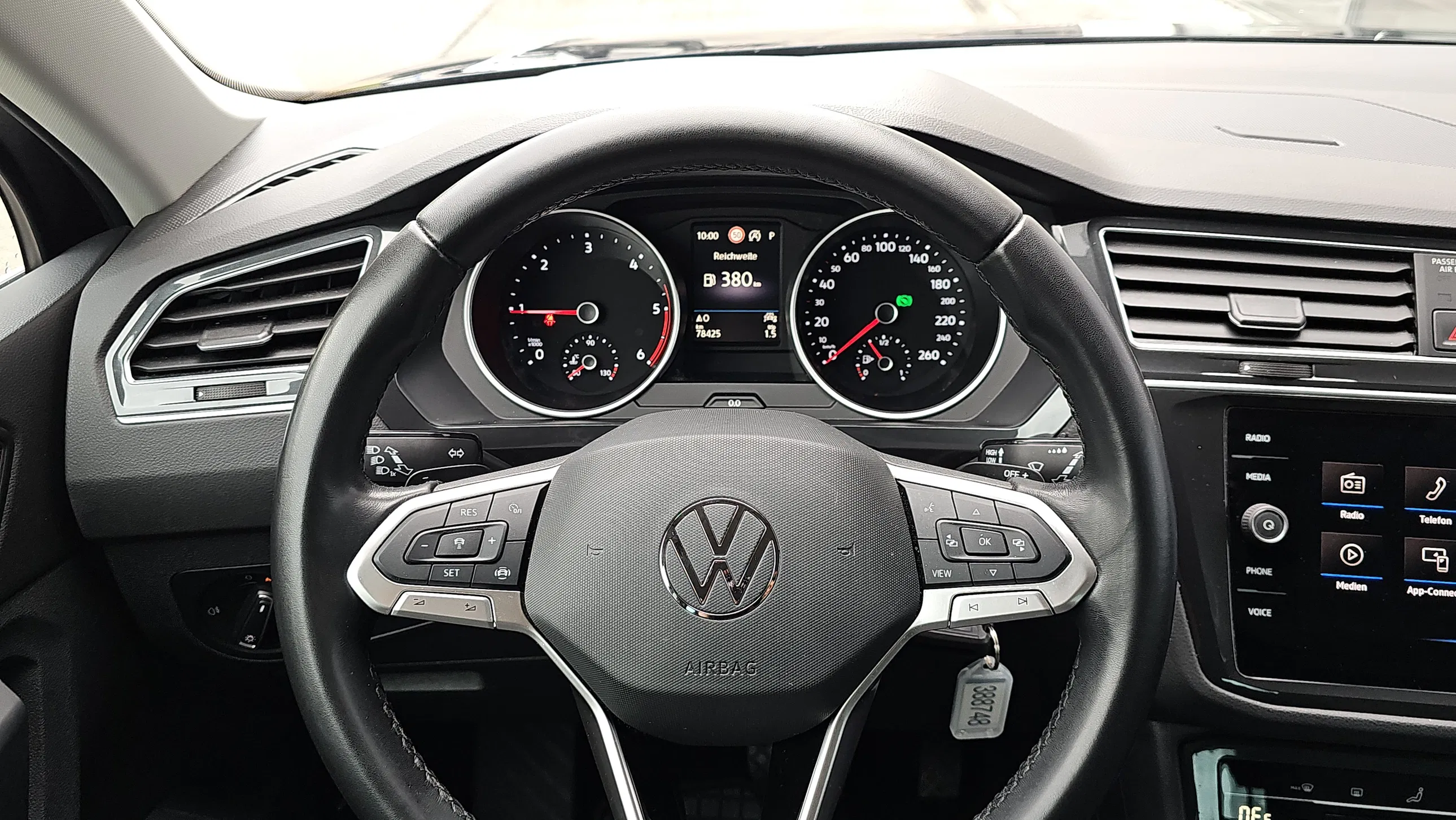 VW Tiguan 2.0 TDI BMT Life | Bild 12 von 21