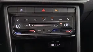 VW T-Roc 1.0 TSI 4Me | Thumbnail 12 von 23