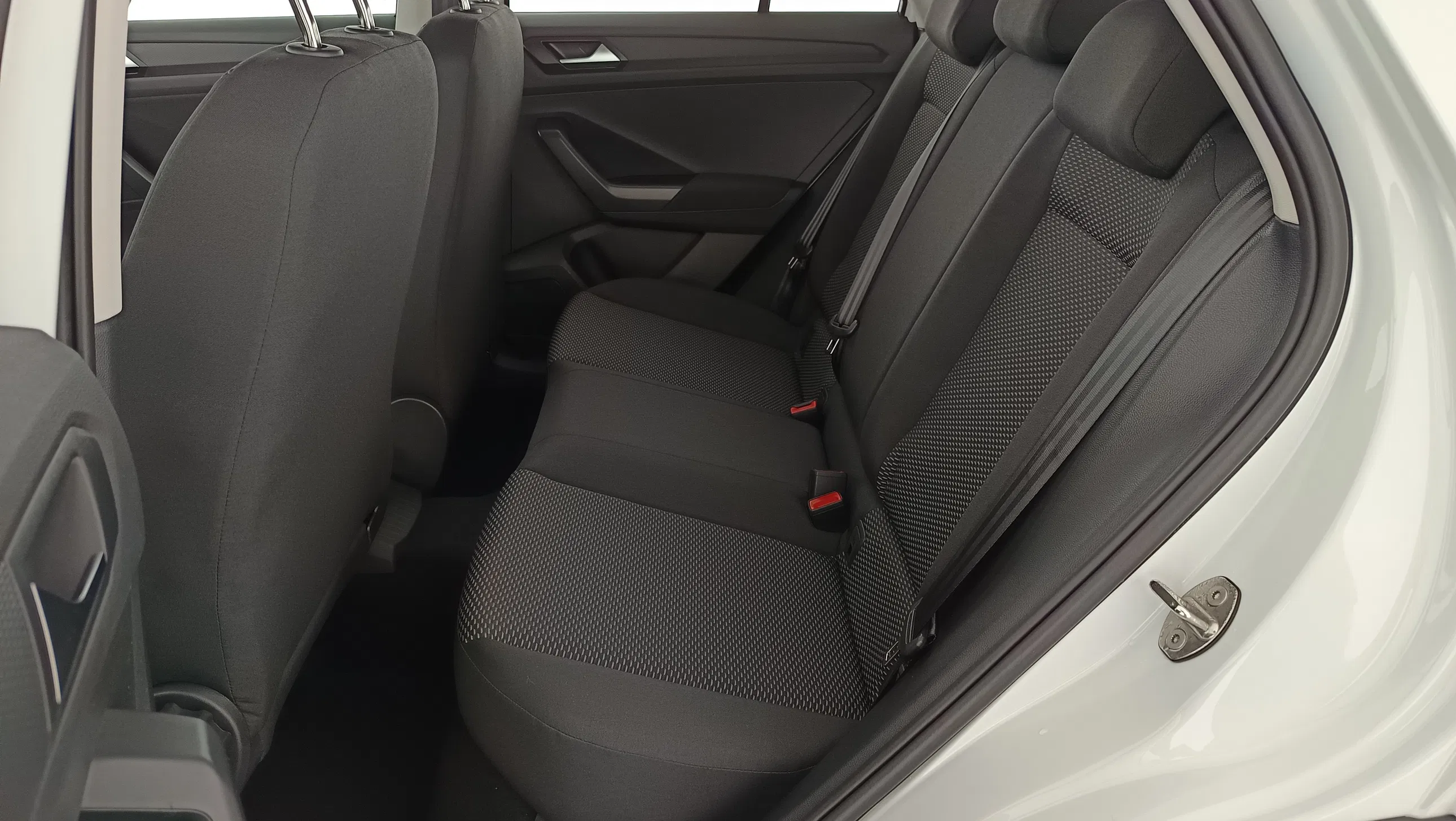 VW T-Roc 1.0 TSI 4Me | Bild 14 von 23