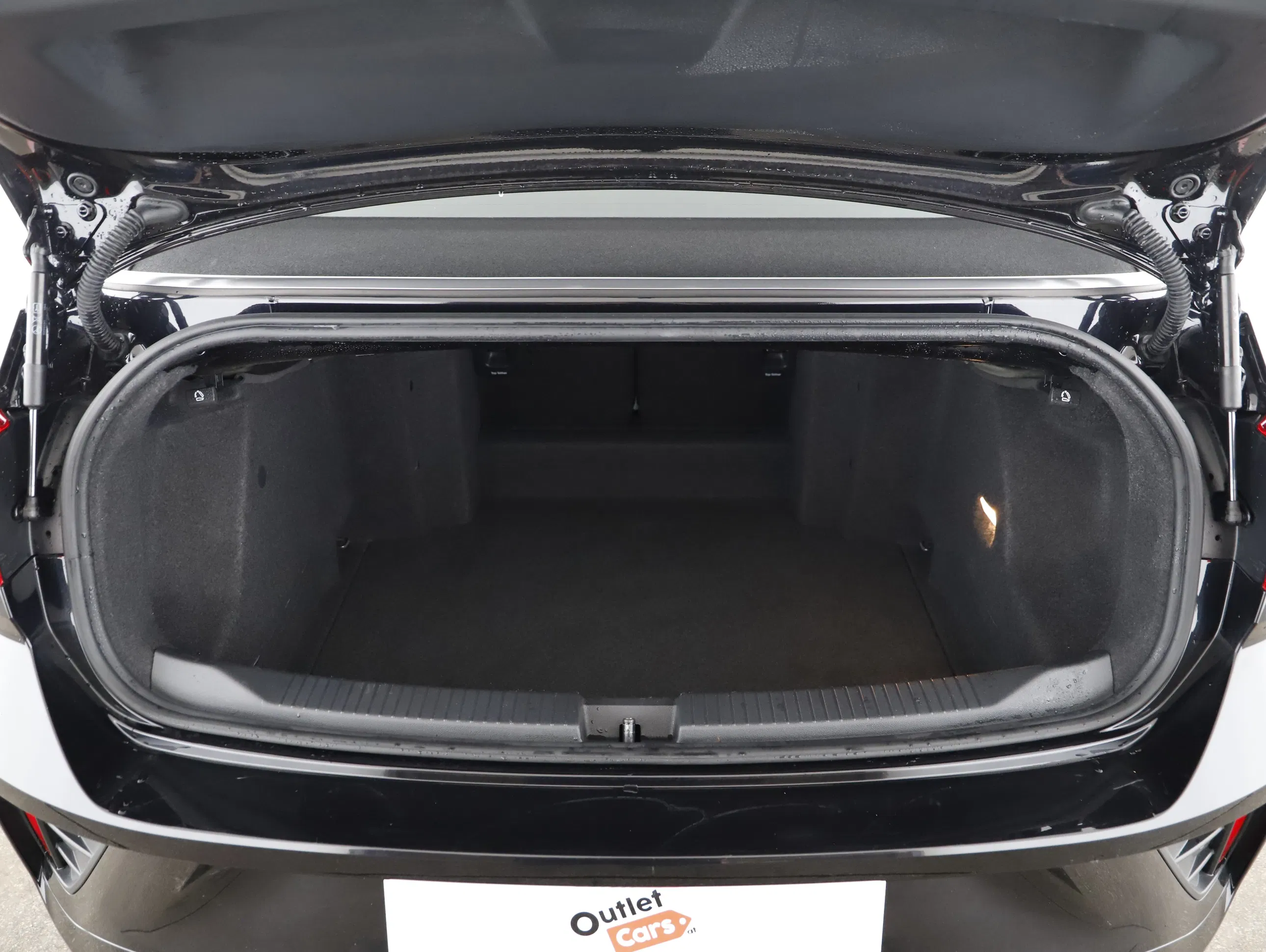 VW T-Roc Cabriolet 1.5 TSI R-Line | Bild 18 von 20