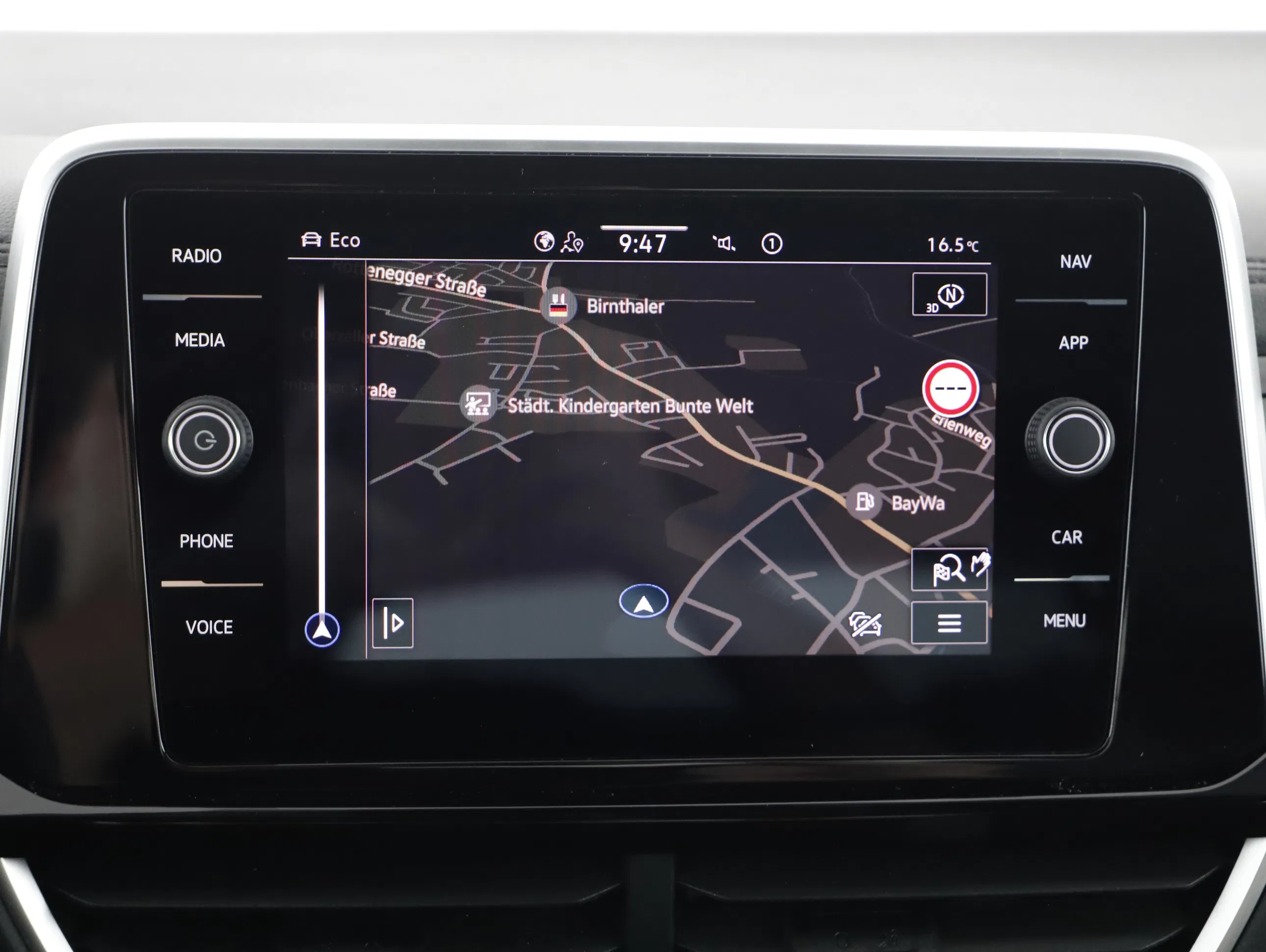 VW T-Roc Cabriolet 1.5 TSI R-Line | Bild 14 von 20