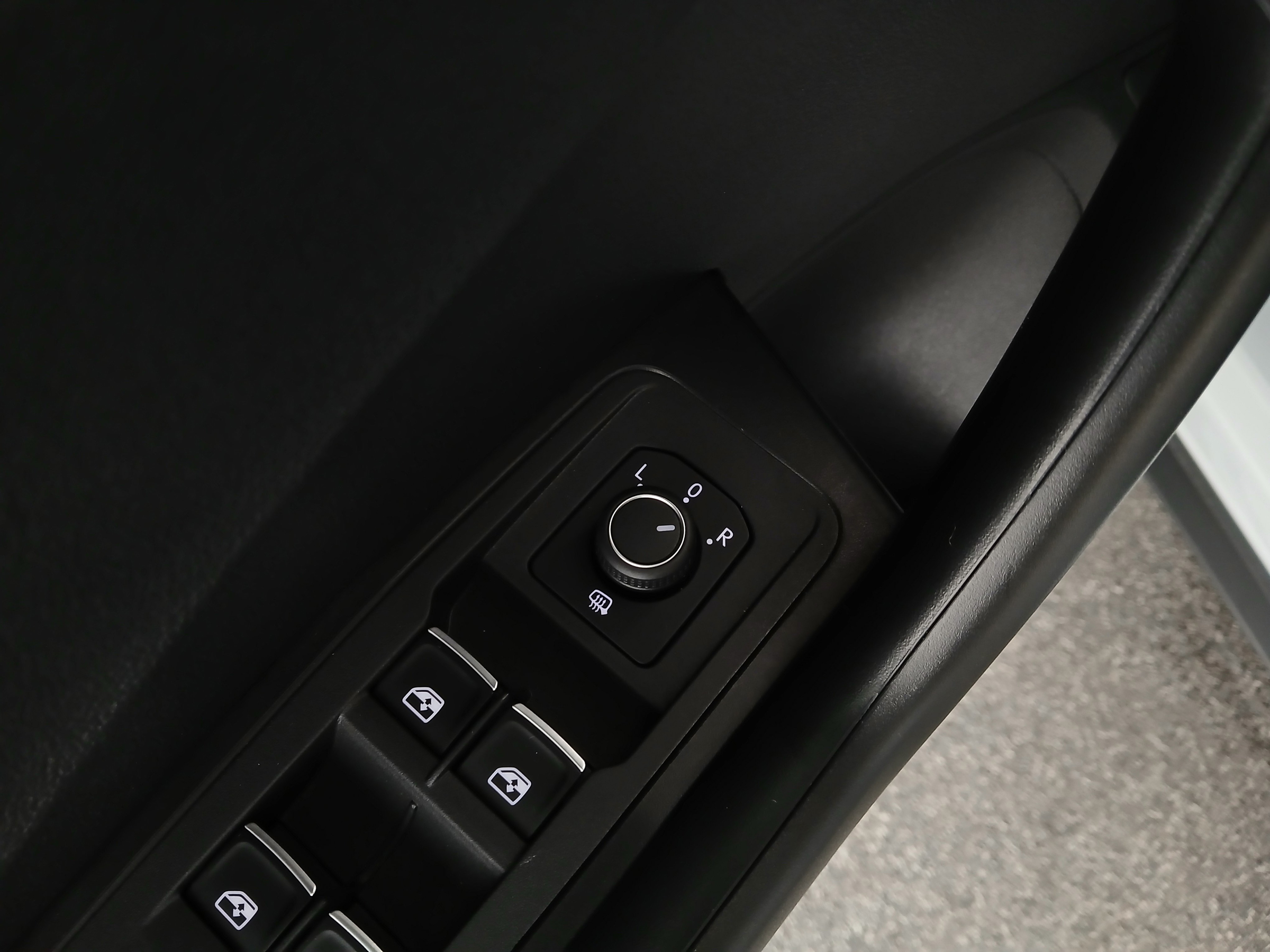 VW T-Roc 1.5 TSI ACT Sport | Bild 12 von 31