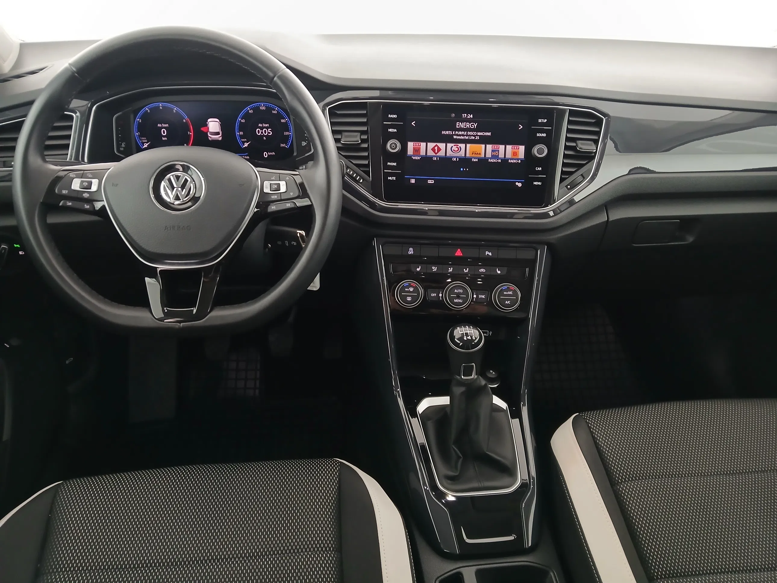 VW T-Roc 1.5 TSI ACT Sport | Bild 15 von 31