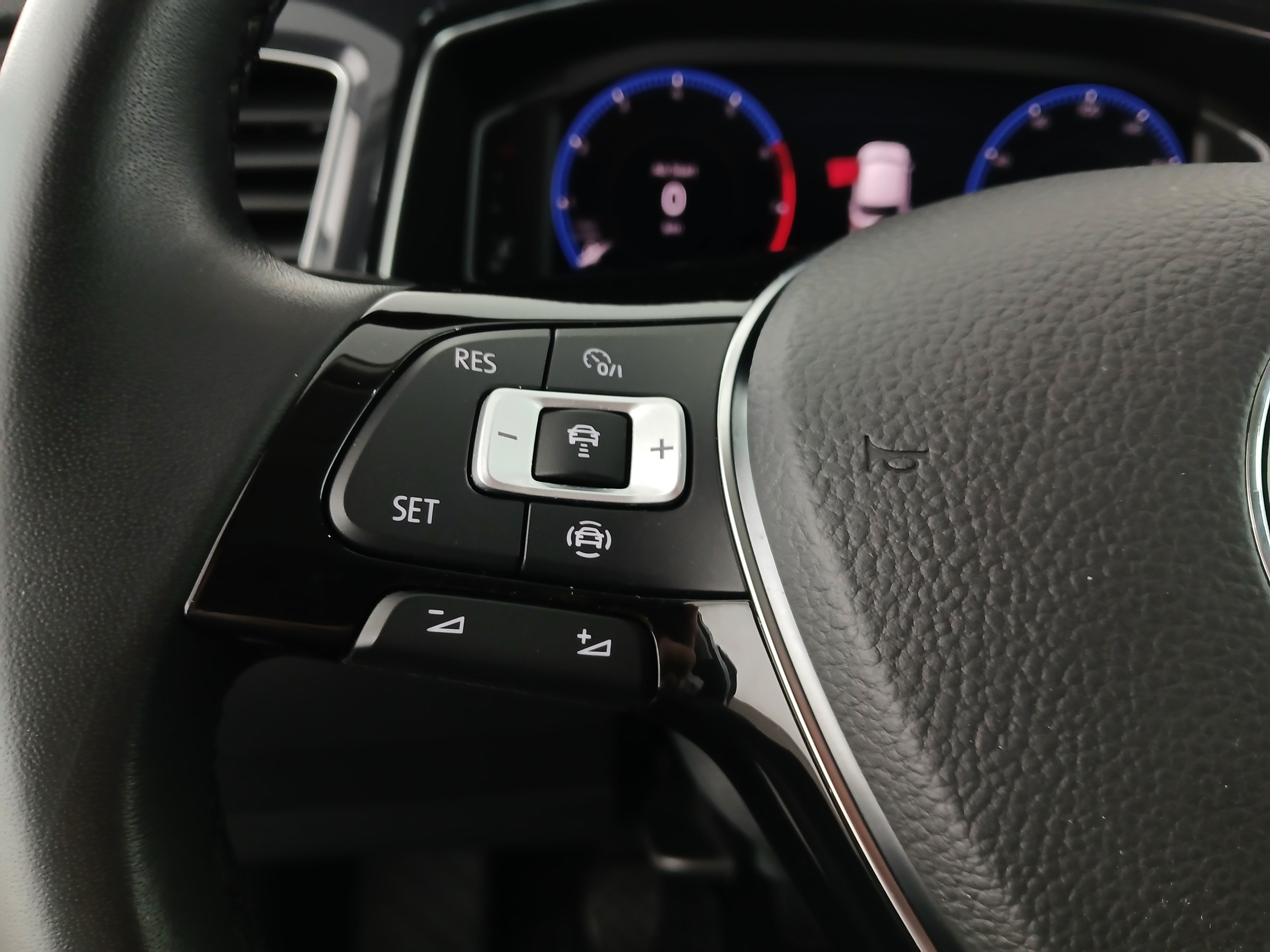 VW T-Roc 1.5 TSI ACT Sport | Bild 17 von 31