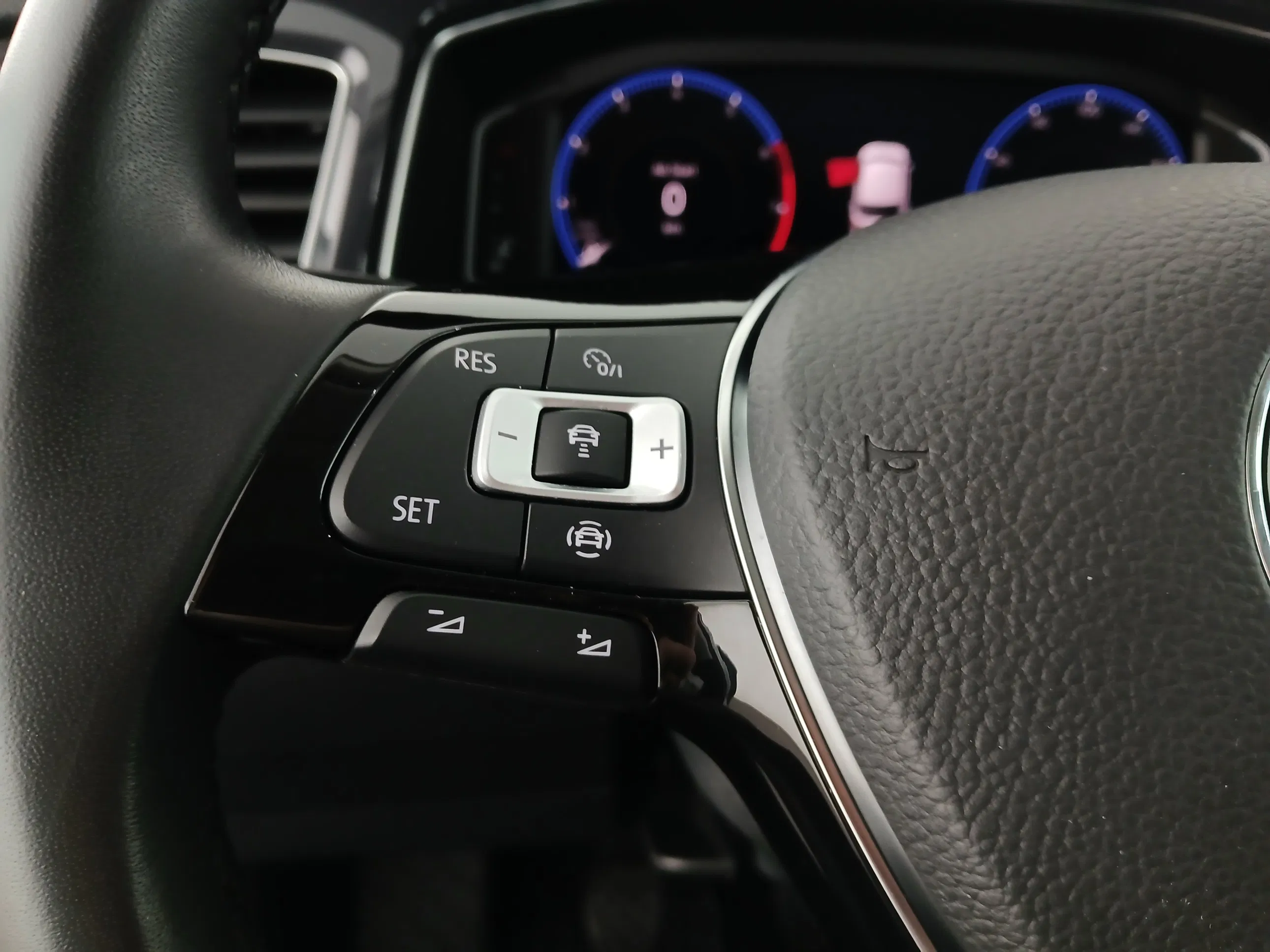 VW T-Roc 1.5 TSI ACT Sport | Bild 17 von 31