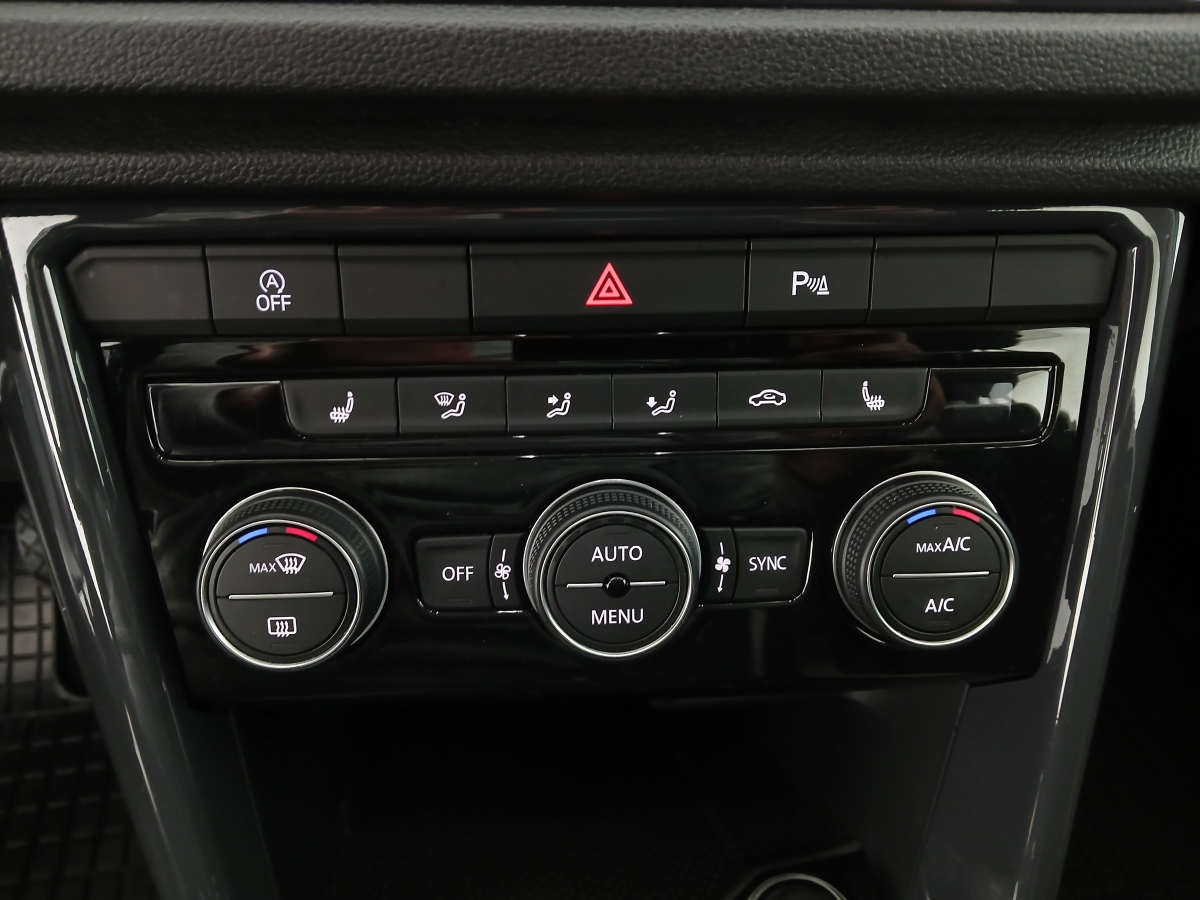 VW T-Roc 1.5 TSI ACT Sport | Bild 25 von 31