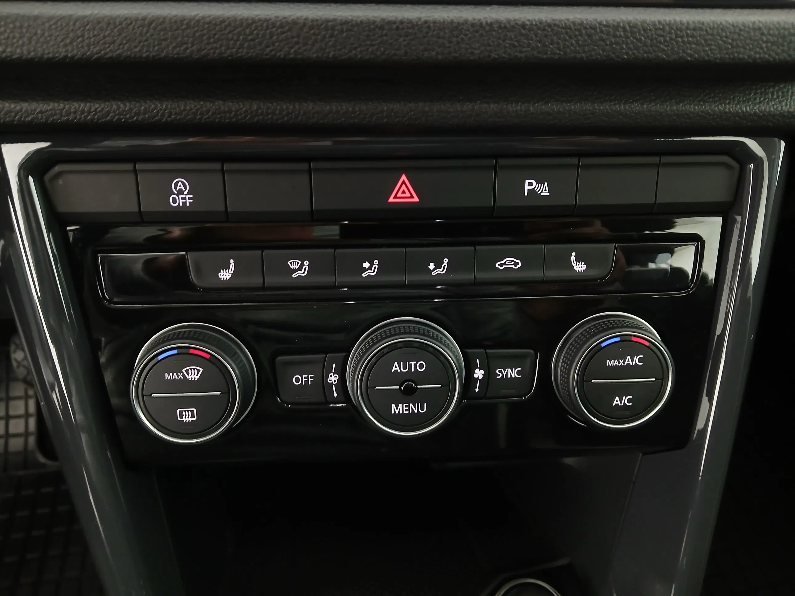 VW T-Roc 1.5 TSI ACT Sport | Bild 25 von 31