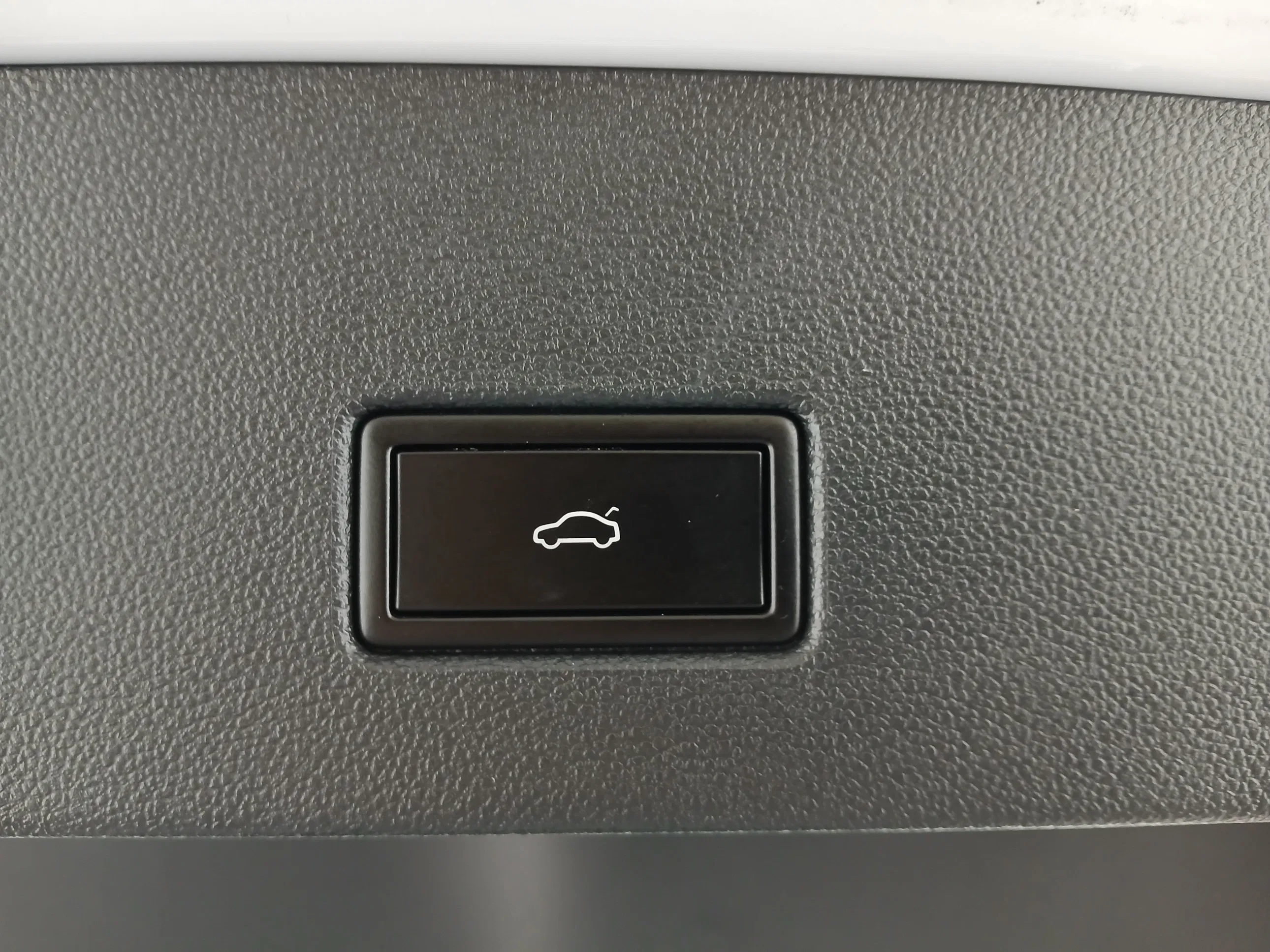 VW T-Roc 1.5 TSI ACT Sport | Bild 29 von 31