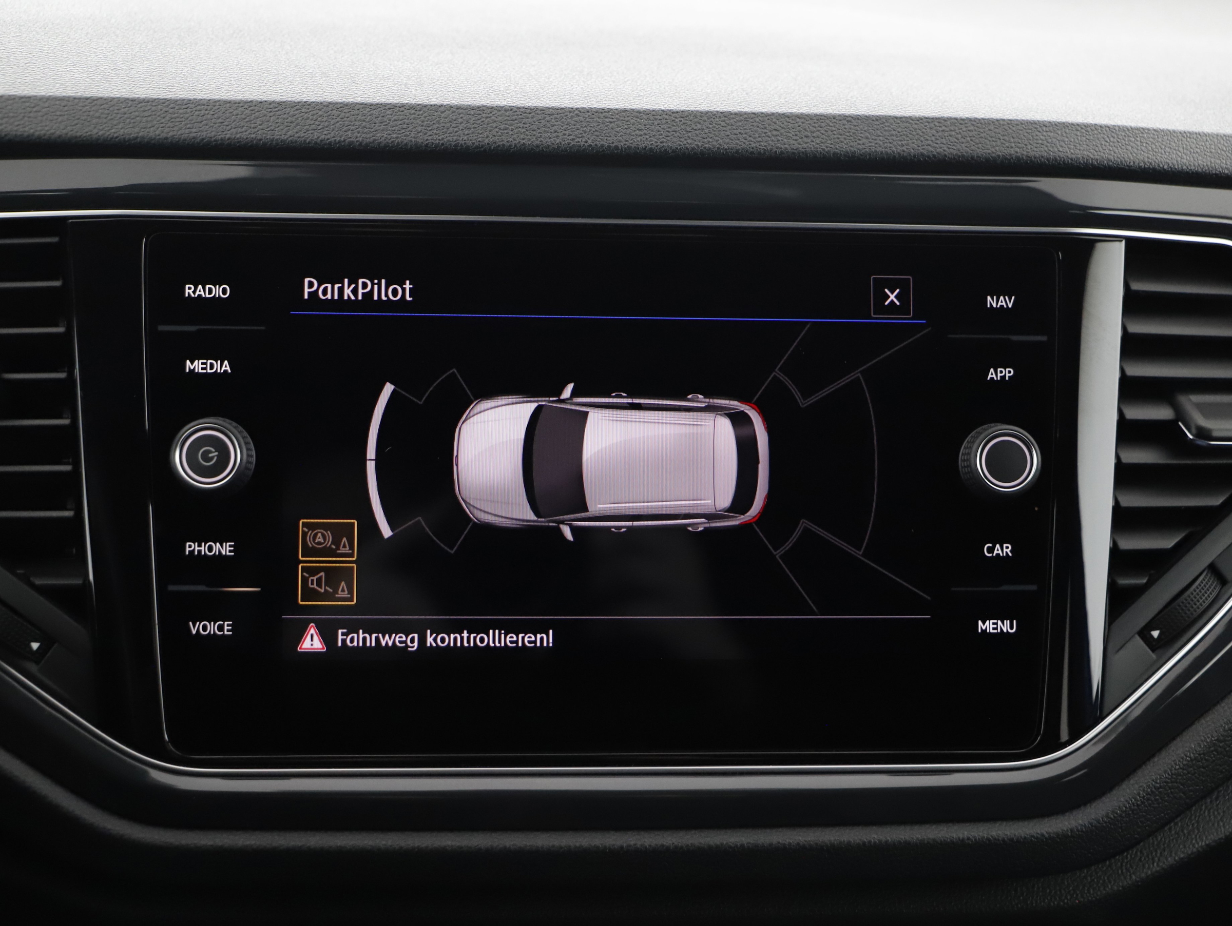 VW T-Roc 2.0 TDI Sport | Bild 14 von 31