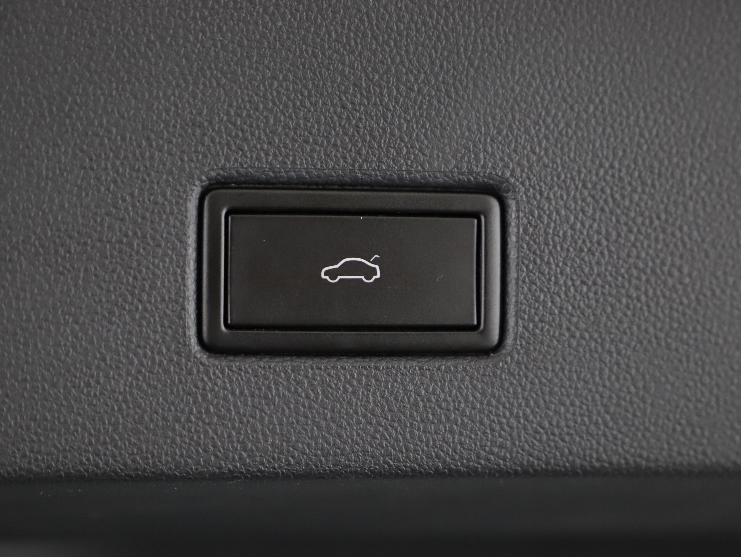 VW T-Roc 2.0 TDI Sport | Bild 17 von 31