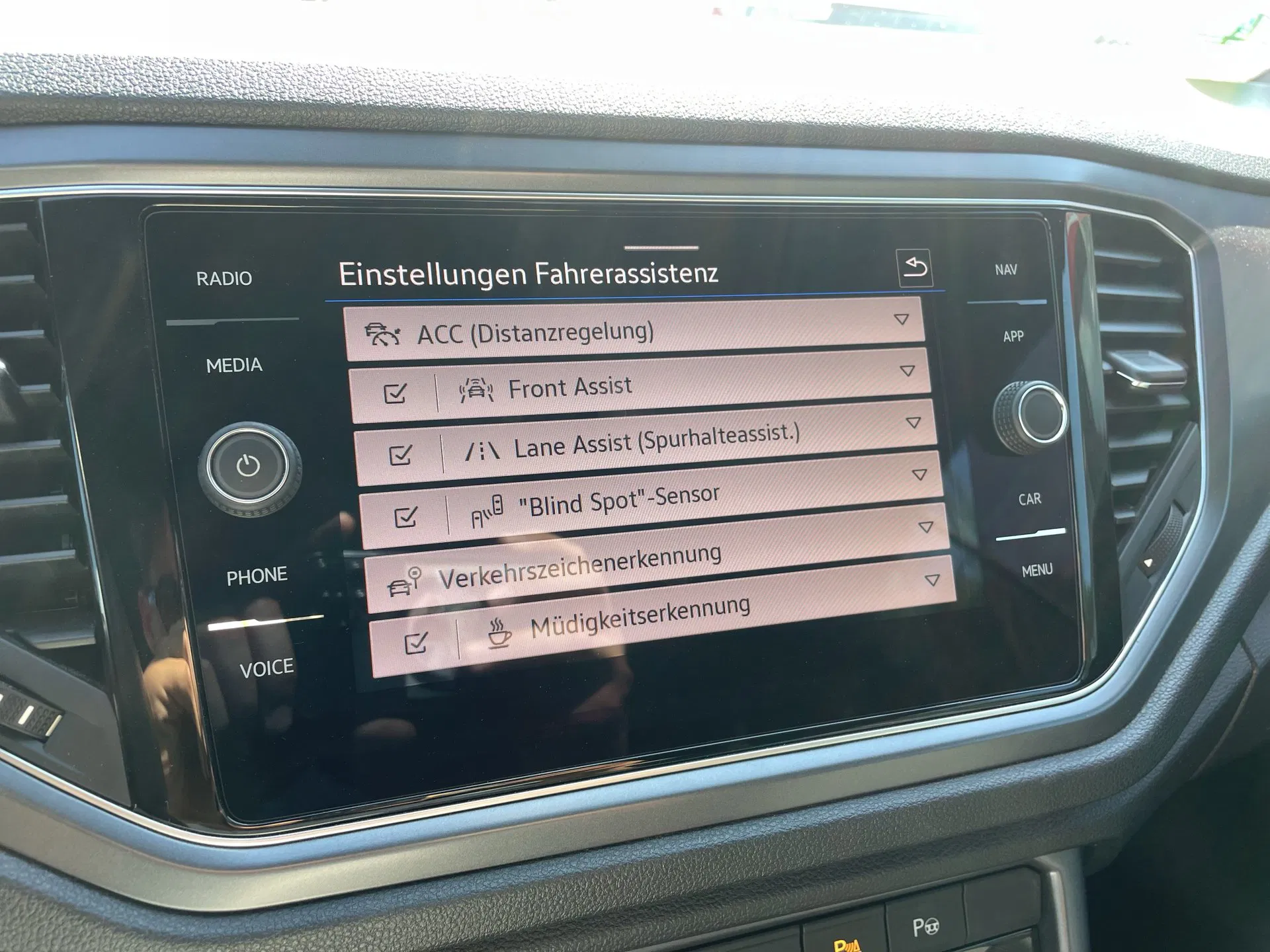 VW T-Roc Cabriolet 1.0 TSI Style | Bild 18 von 24