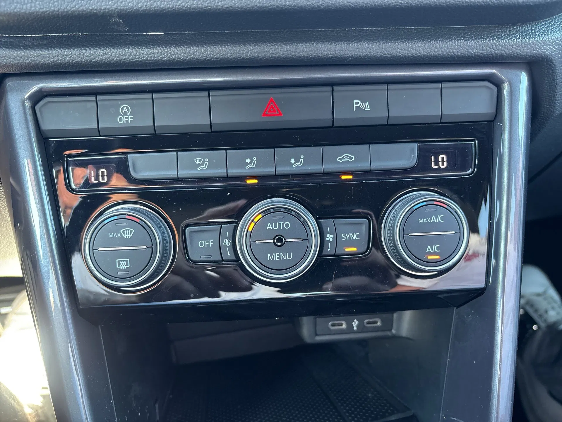 VW T-Roc 2.0 TDI 4Motion Sport | Bild 16 von 22