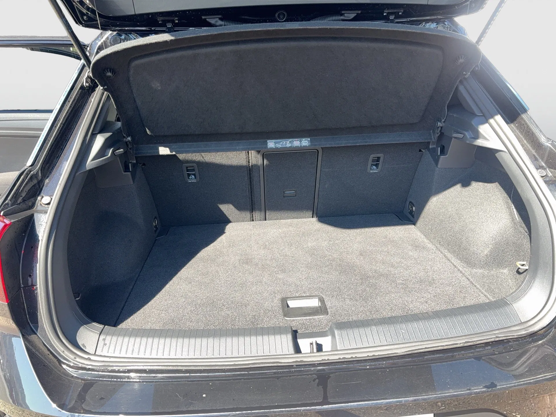 VW T-Roc 2.0 TDI 4Motion Sport | Bild 20 von 22