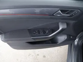 VW T-Roc 1.5 TSI ACT Sport | Thumbnail 4 von 31