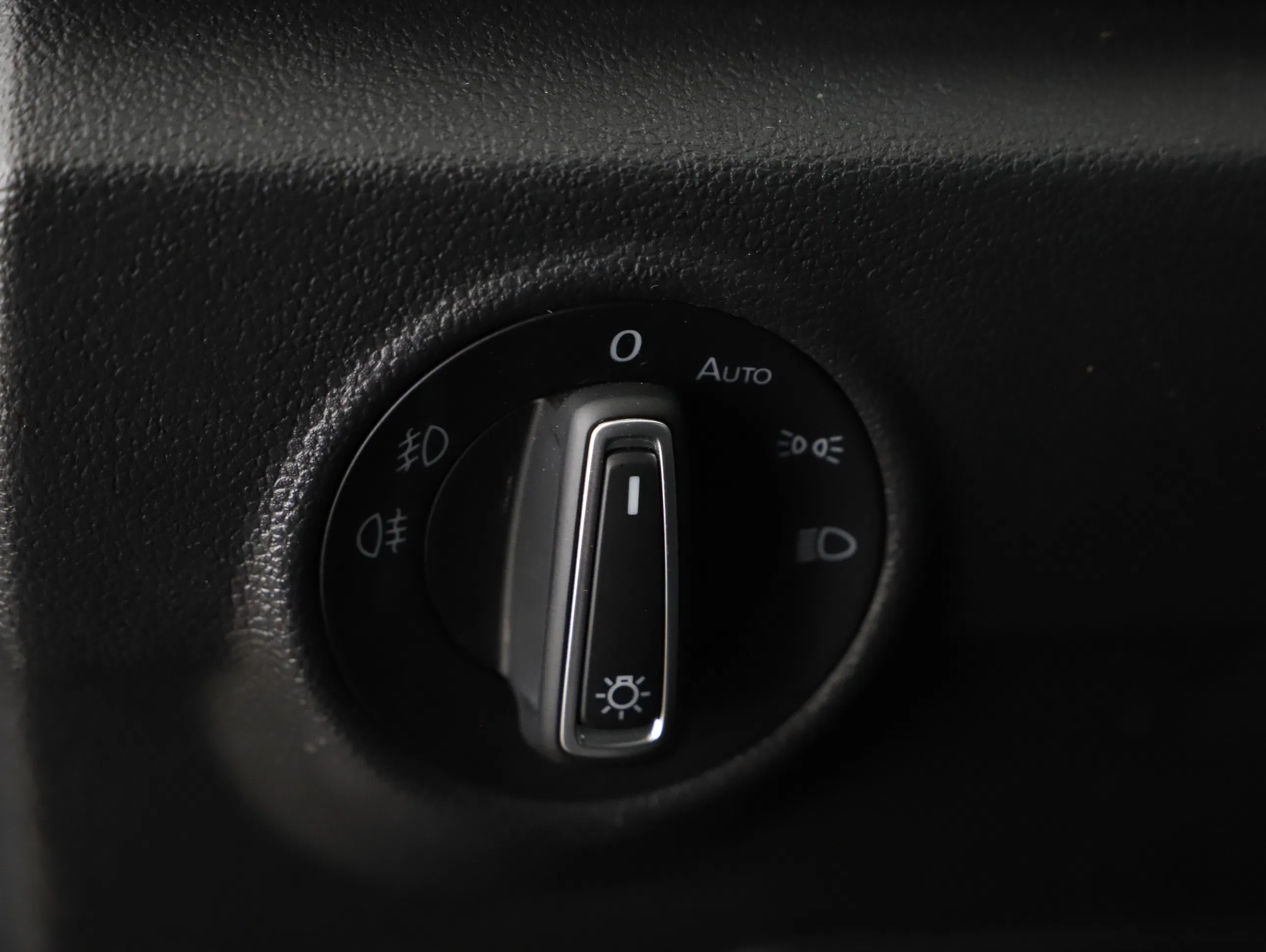 VW T-Roc 2.0 TDI 4Motion Sport | Bild 13 von 21