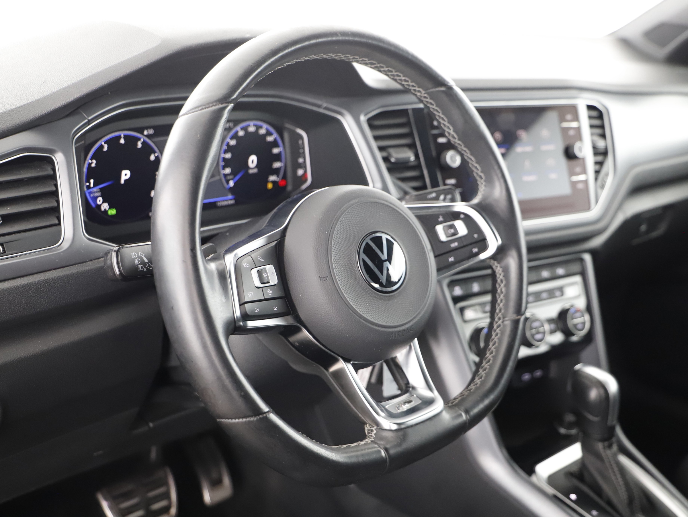 VW T-Roc Cabriolet 1.5 TSI R-Line | Bild 4 von 23