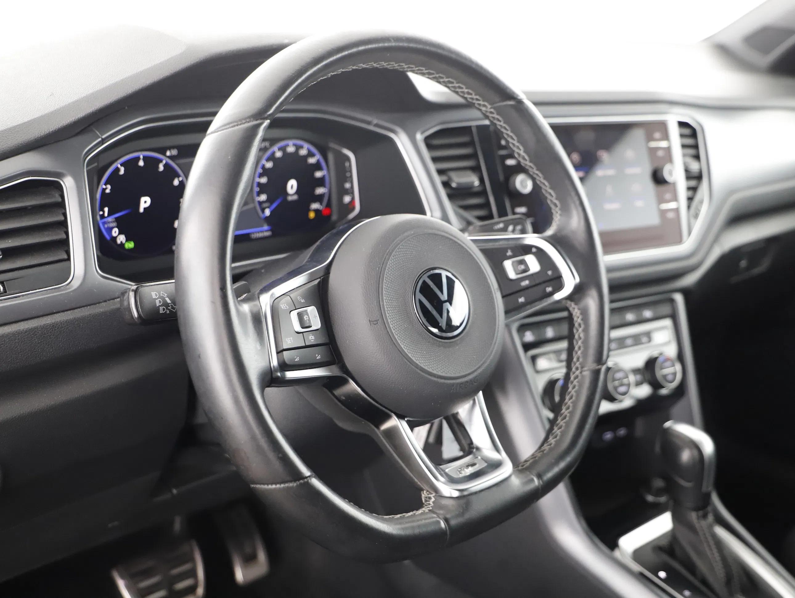 VW T-Roc Cabriolet 1.5 TSI R-Line | Bild 4 von 23