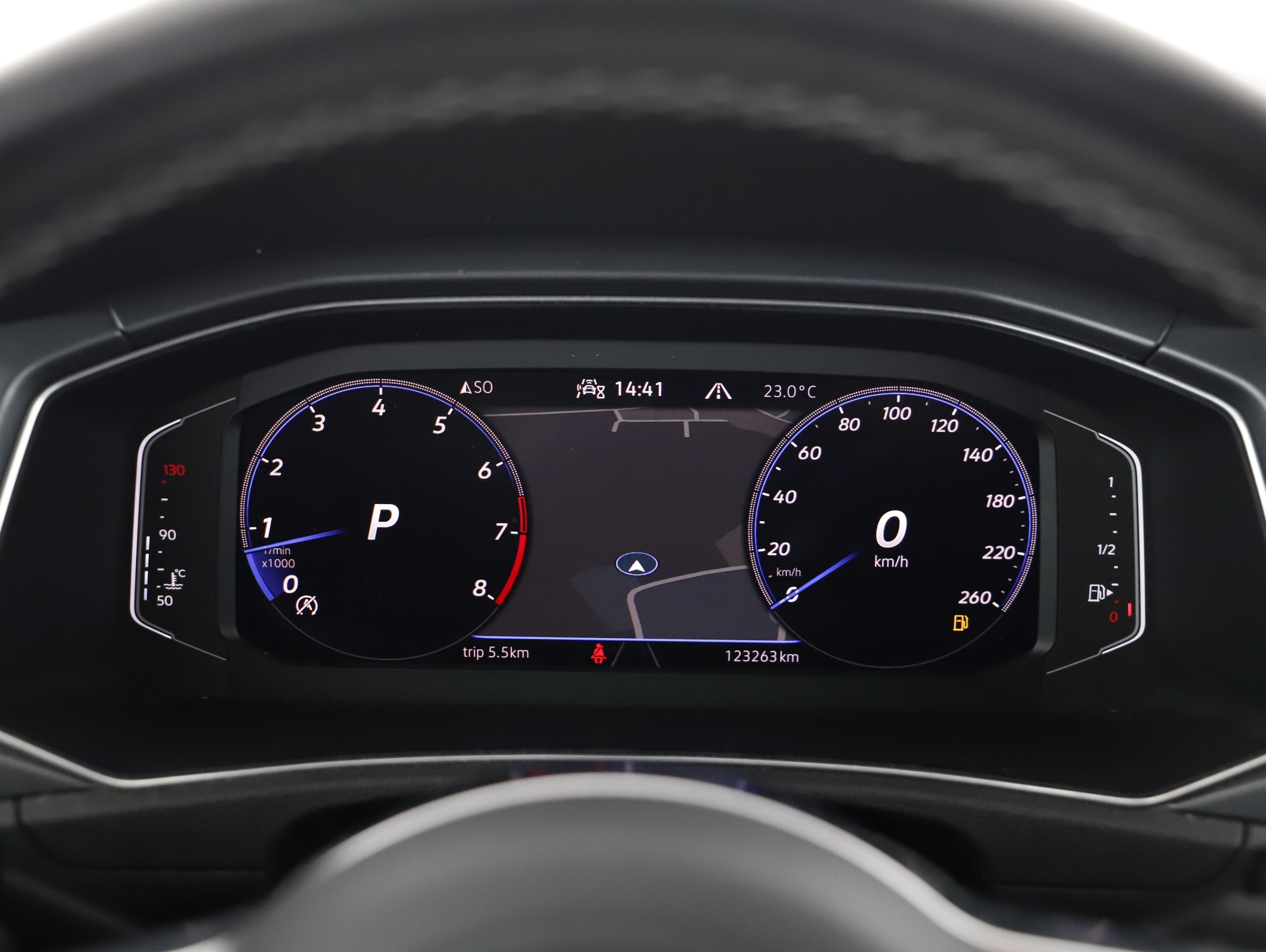 VW T-Roc Cabriolet 1.5 TSI R-Line | Bild 6 von 23