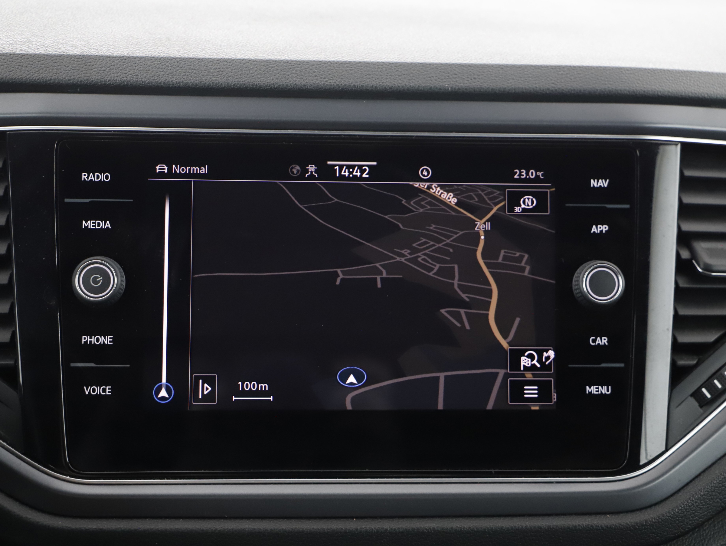 VW T-Roc Cabriolet 1.5 TSI R-Line | Bild 8 von 23