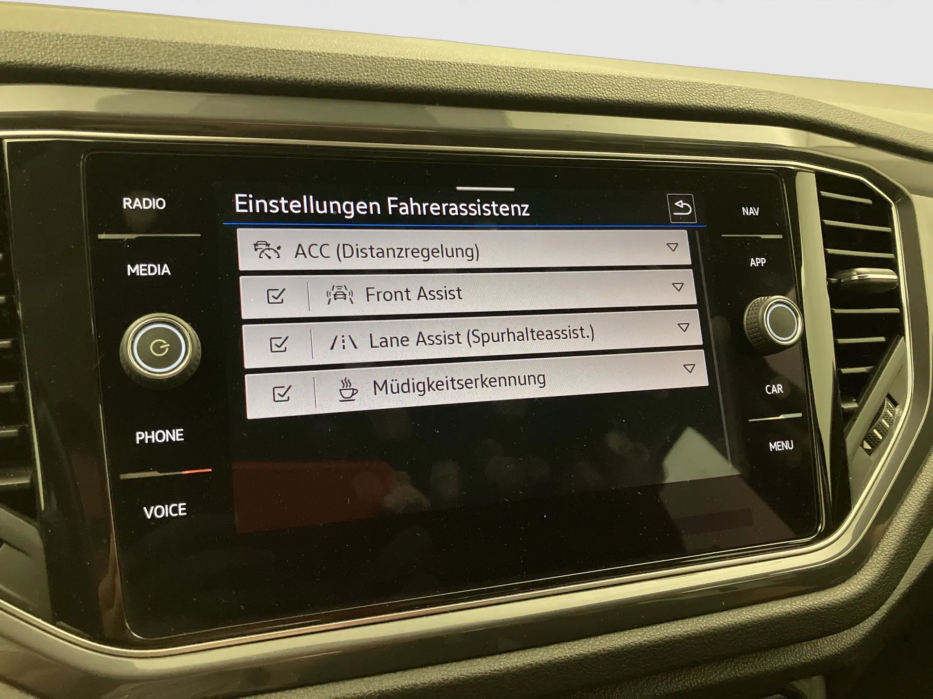 VW T-Roc 2.0 TDI Sport | Bild 15 von 31